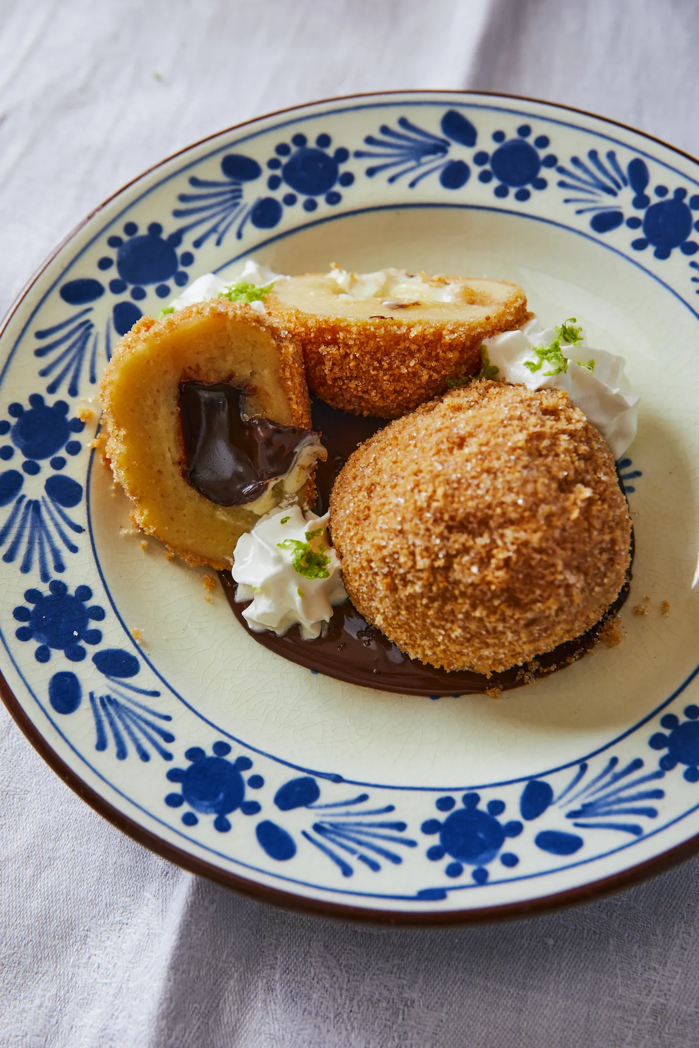 feher-et-csokis-gombocok