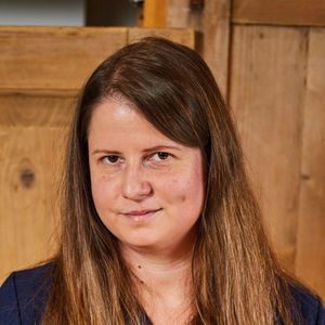 Kormos H. Barbara