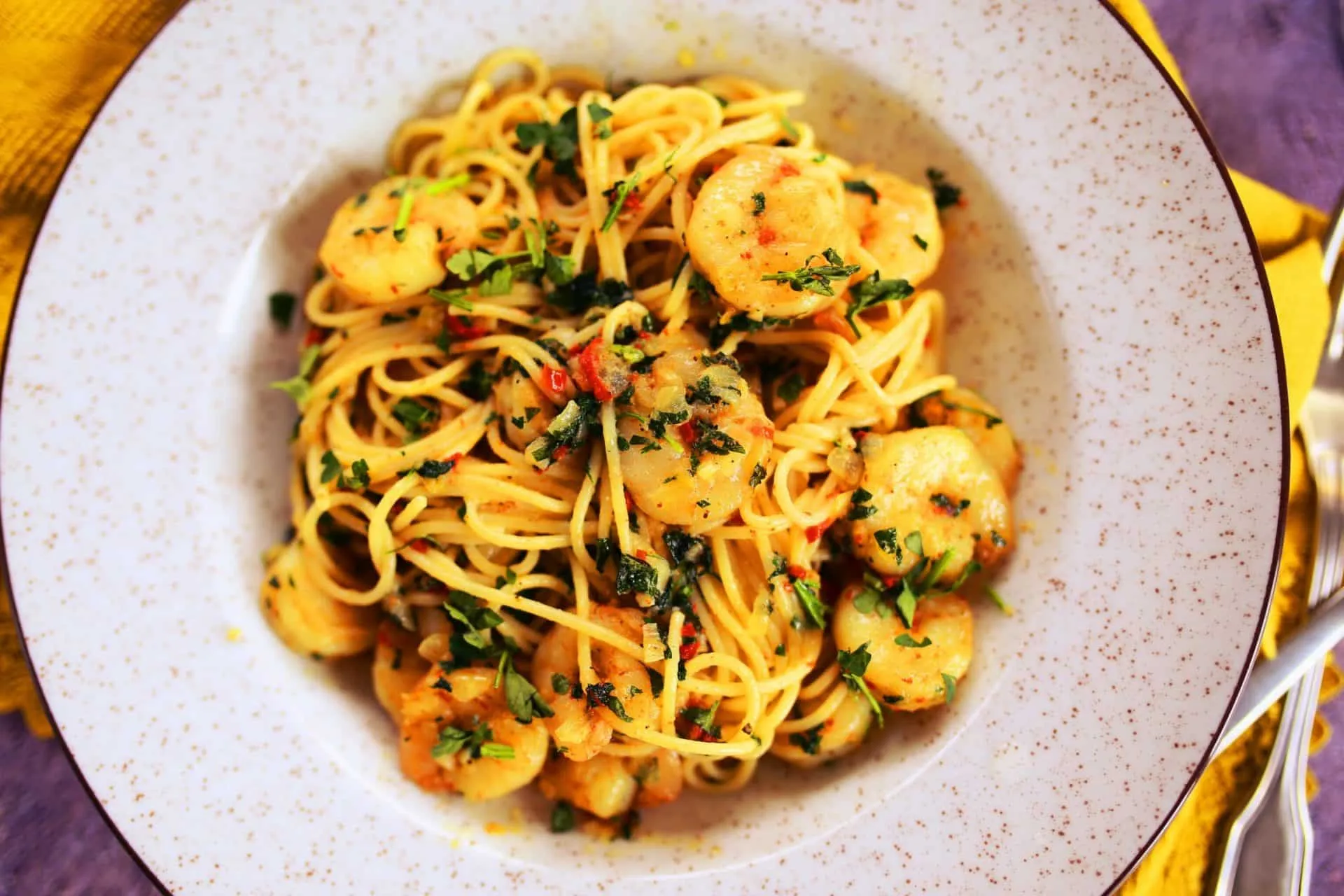 garnelas-chilis-spagetti