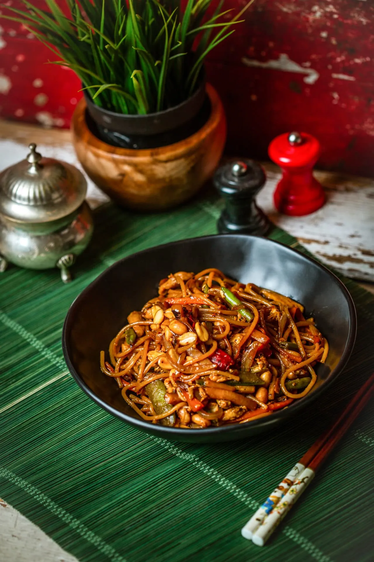 földimogyorós-csirkés kamu pad thai
