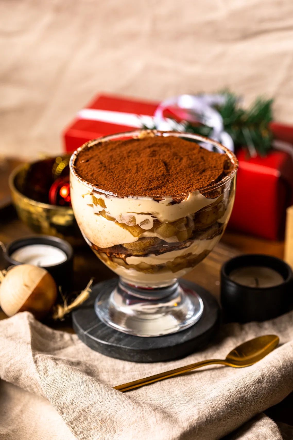 almas-pite-tiramisu-poharkrem