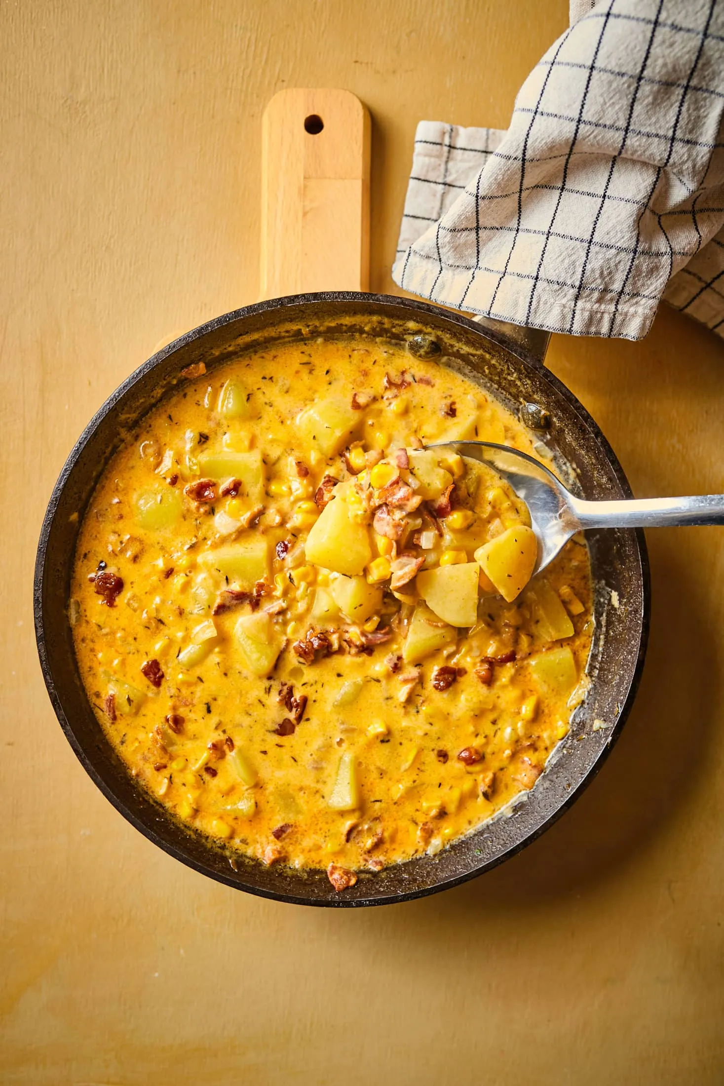 baconos-krumplis-kukoricas-chowder