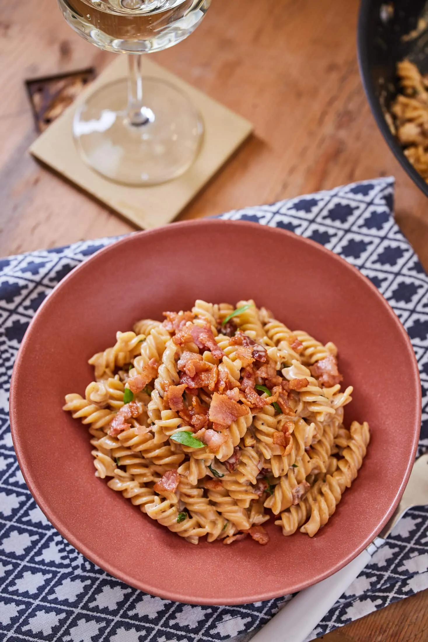 baconos-tejszines-szaritott-paradicsomos-fusilli