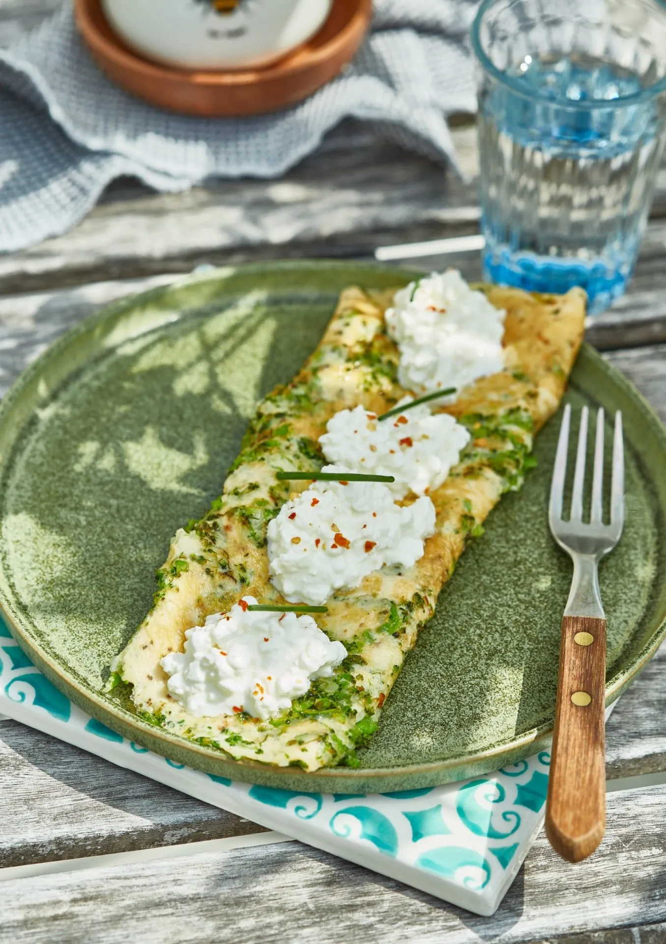 Brokkolis-zöldfűszeres omlett cottage cheese-zel