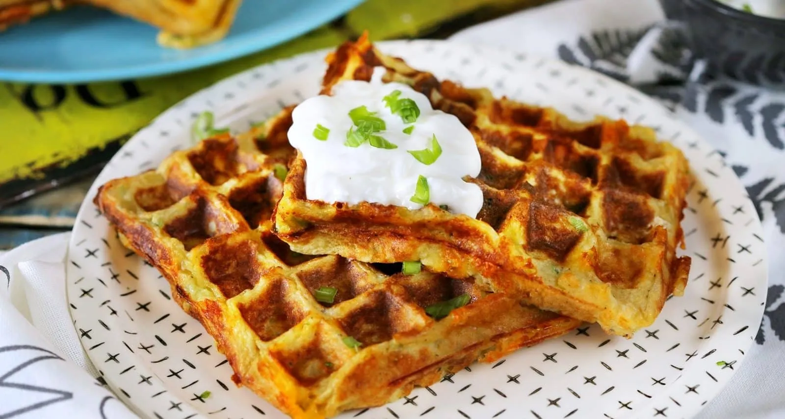 Burgonyapürés gofri cheddar sajttal