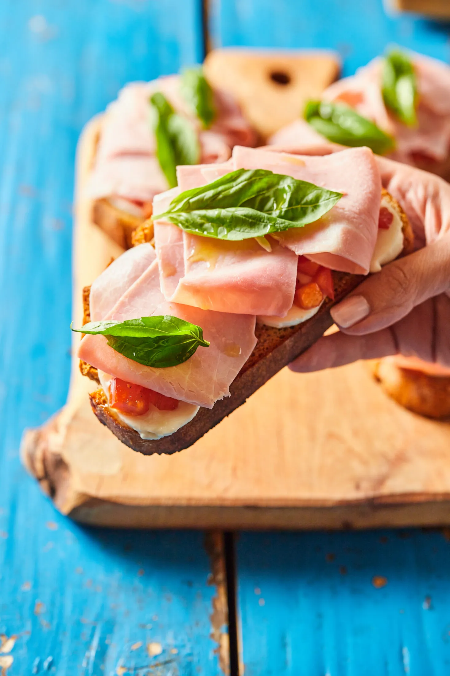 caprese-toast
