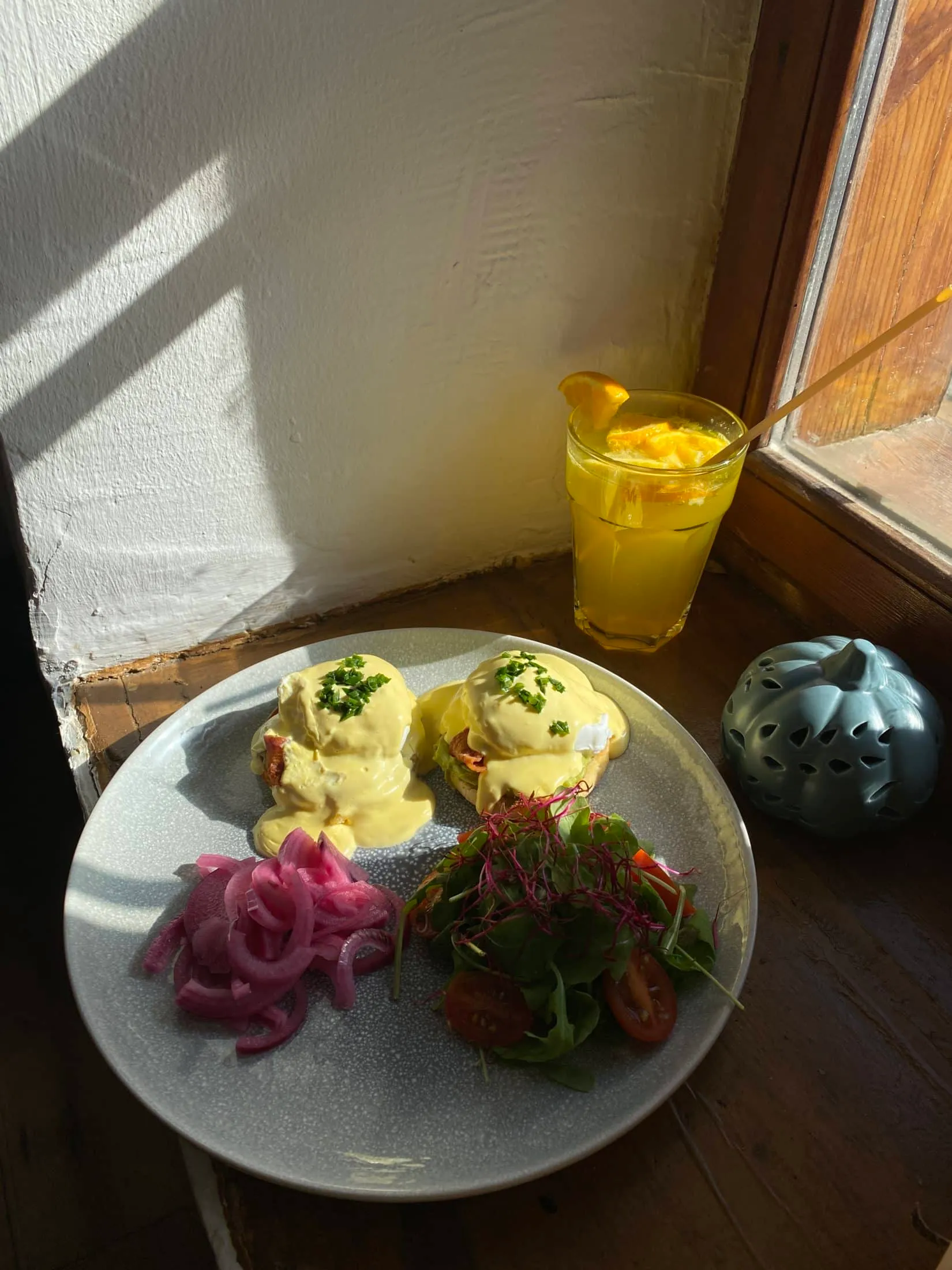 csiri-eggs-benedict