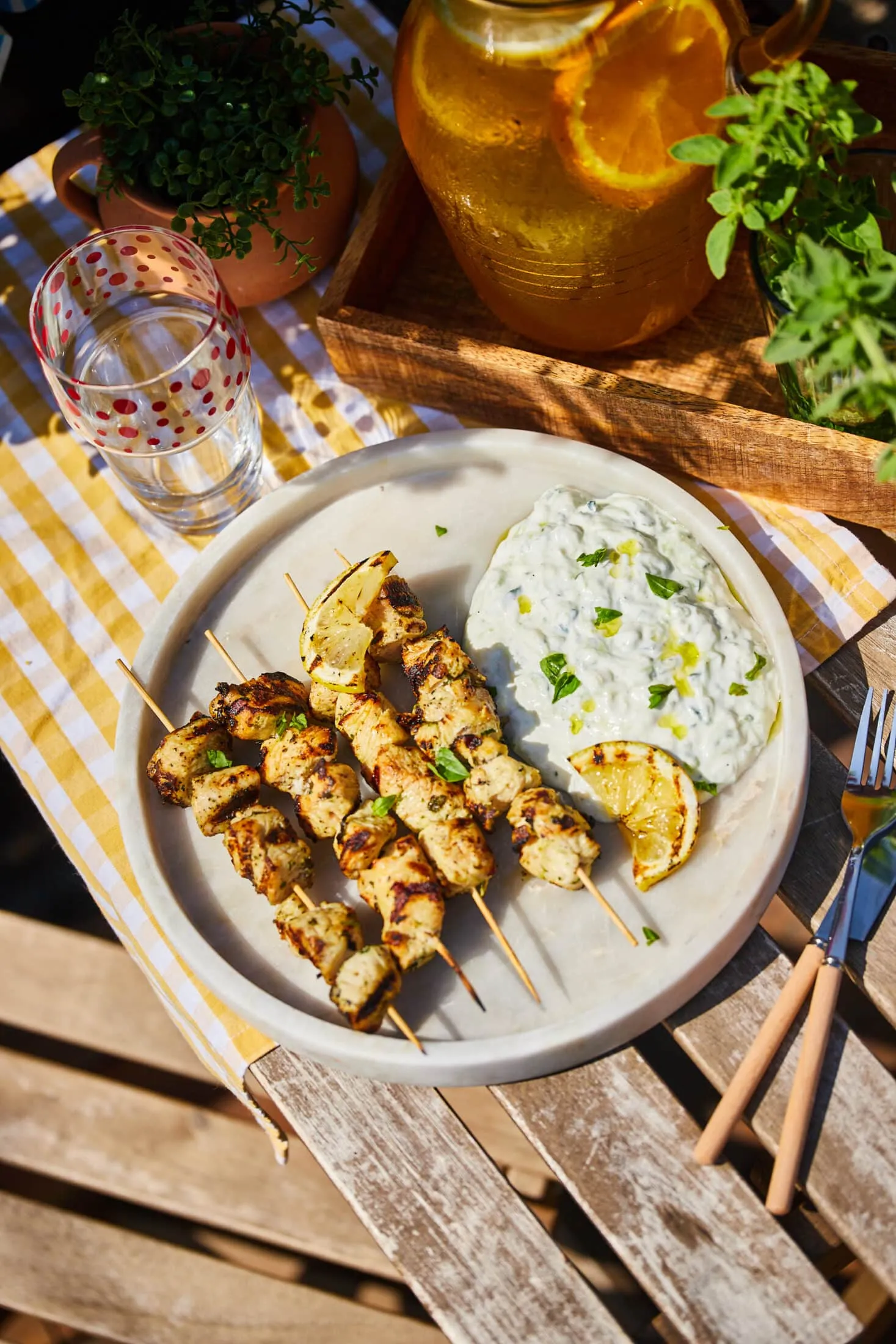 csirkes-souvlaki-tzatzikivel