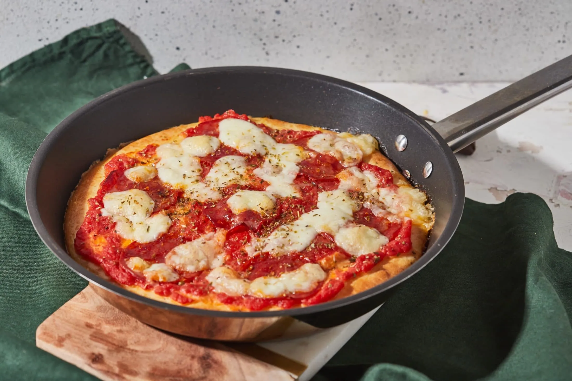 Expressz serpenyős „pizza