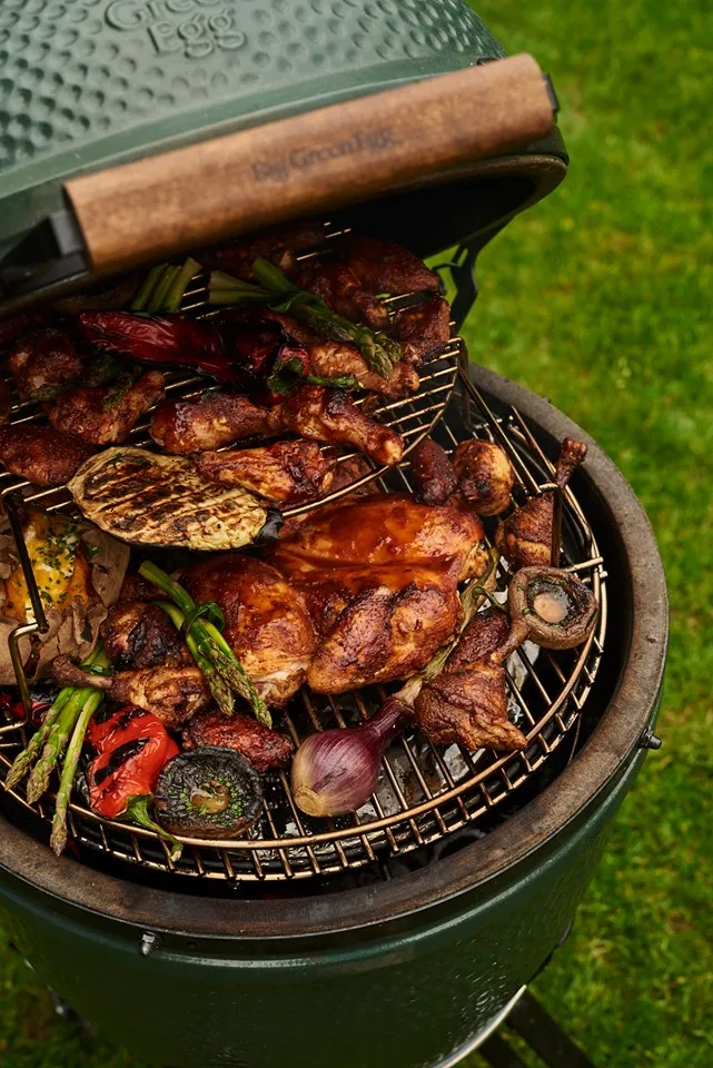 BBQ grill kemenc s H sok Priv t K rnyezetben A Briquetteben Street 