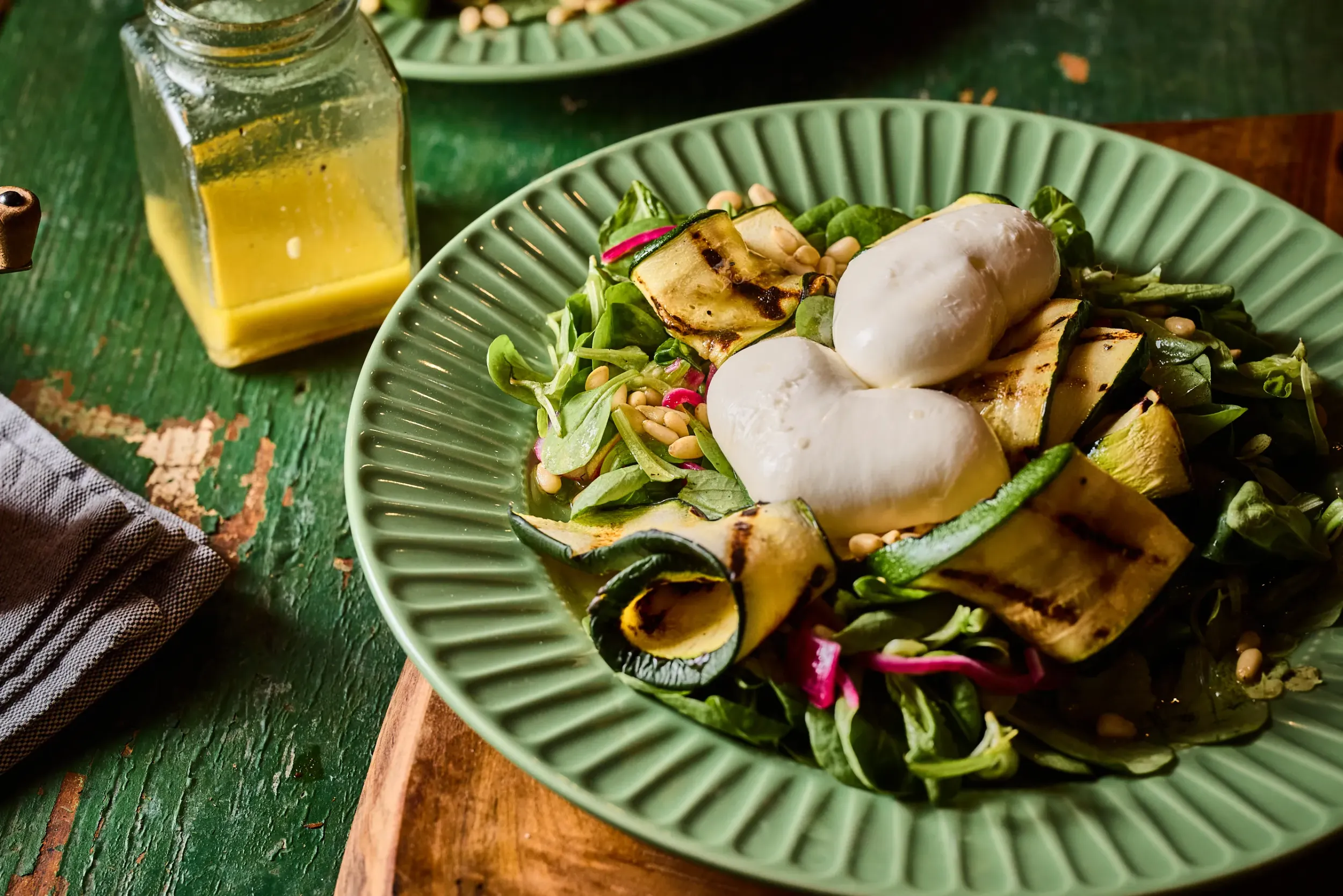 Grillezett cukkinisaláta mozzarellával