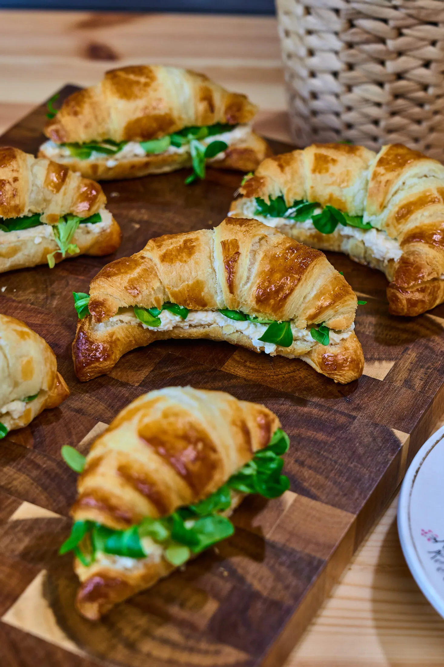 husveti-croissant-tojasos-sajtos-kremmel