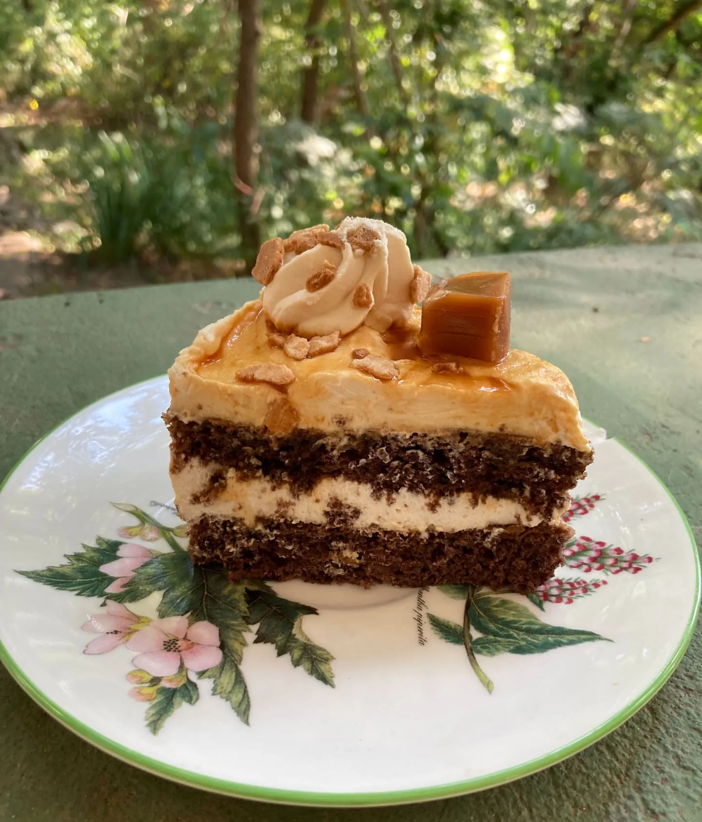 IDE SÜSS Tortaműhely Sós karamellás tortaszelet