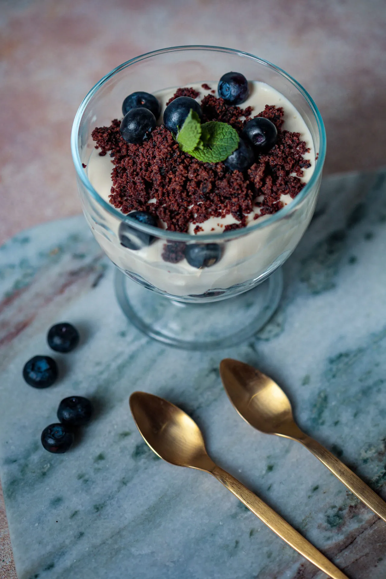 Baileyses-áfonyás cheesecake-pohárdesszert