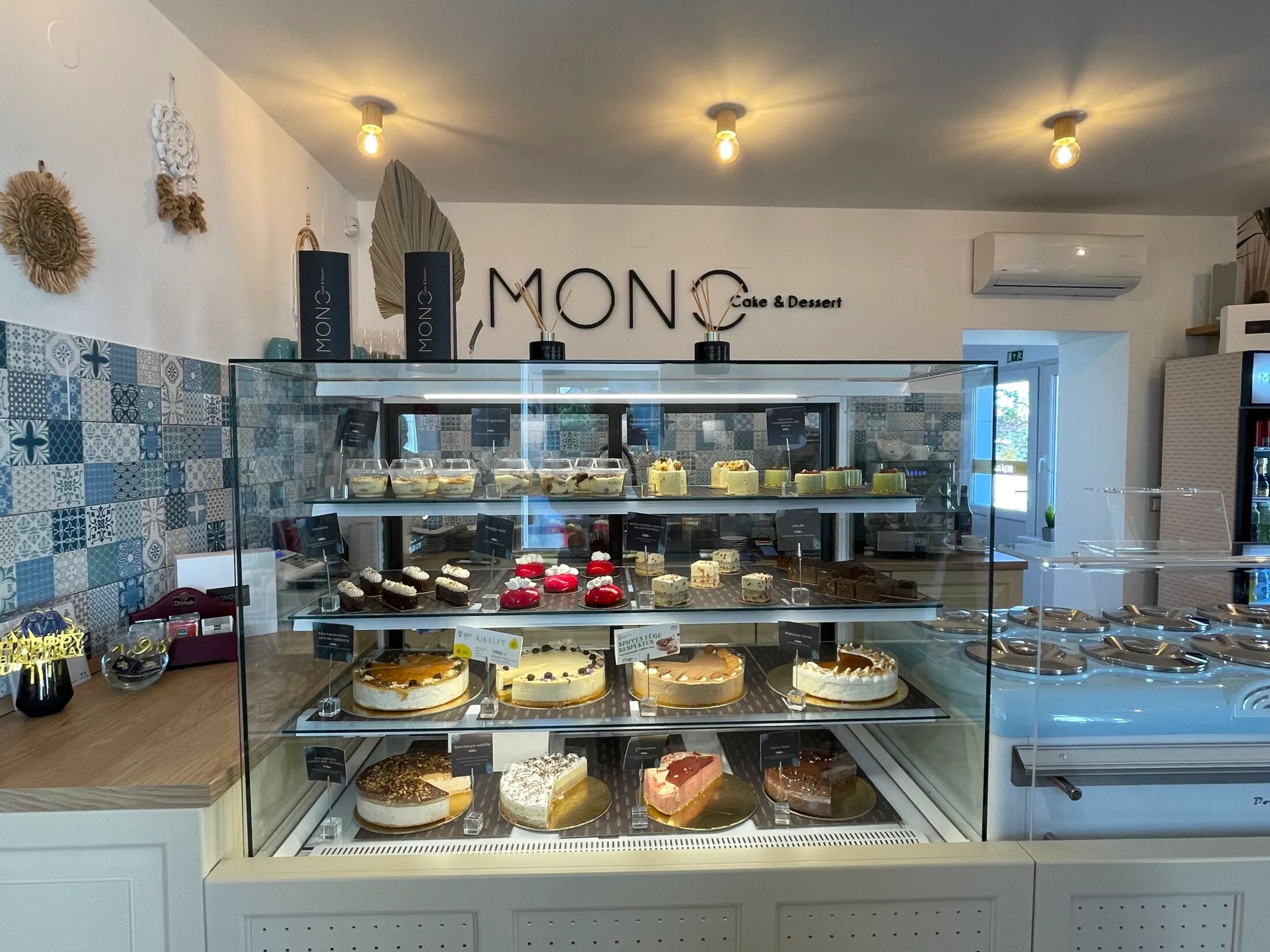 mono cake