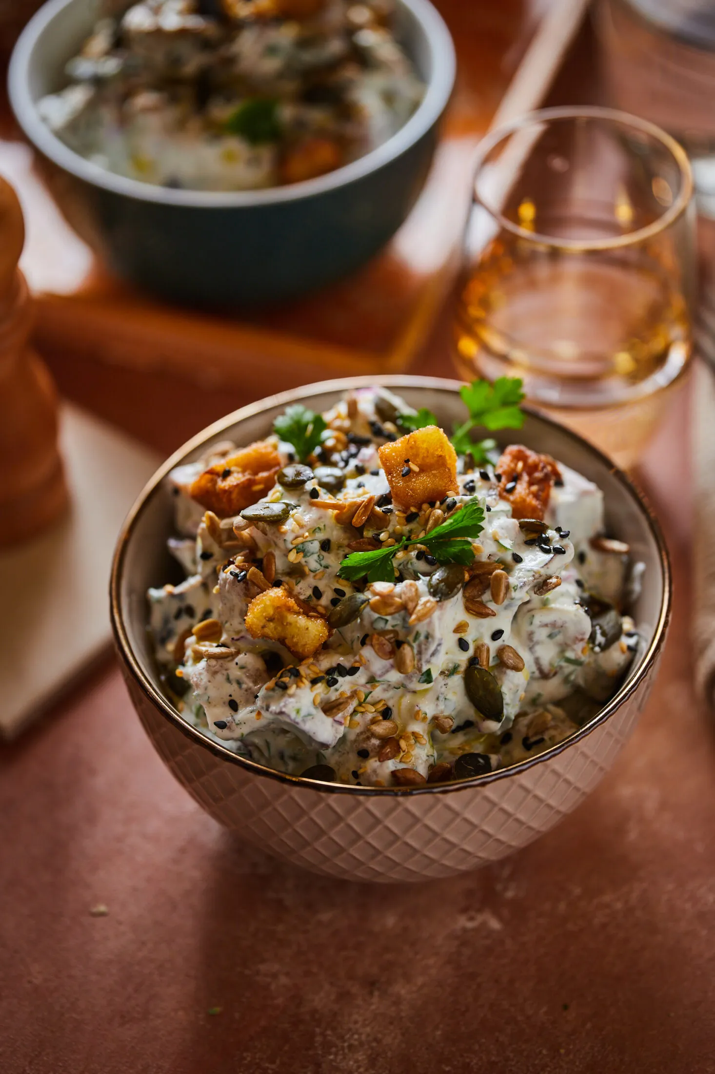 joghurtos-padlizsansalata-piritott-magvakkal