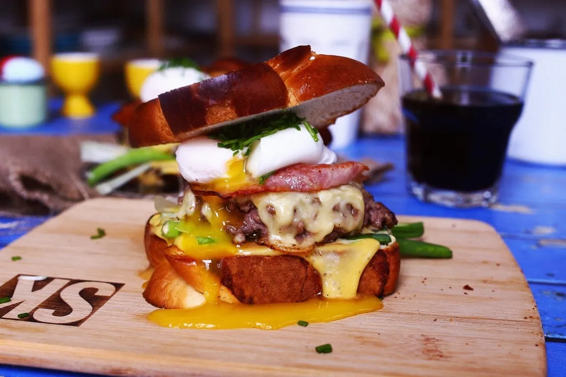 kalacsburger_2.jpg