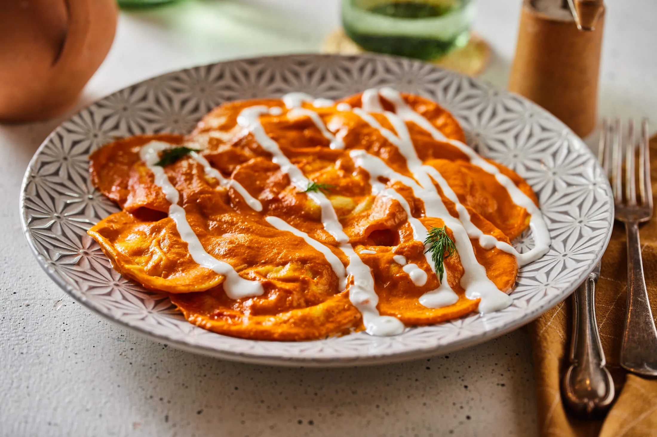 kapros-ricottas-ravioli-ujragondolt-csirkepaprikas-szosszal
