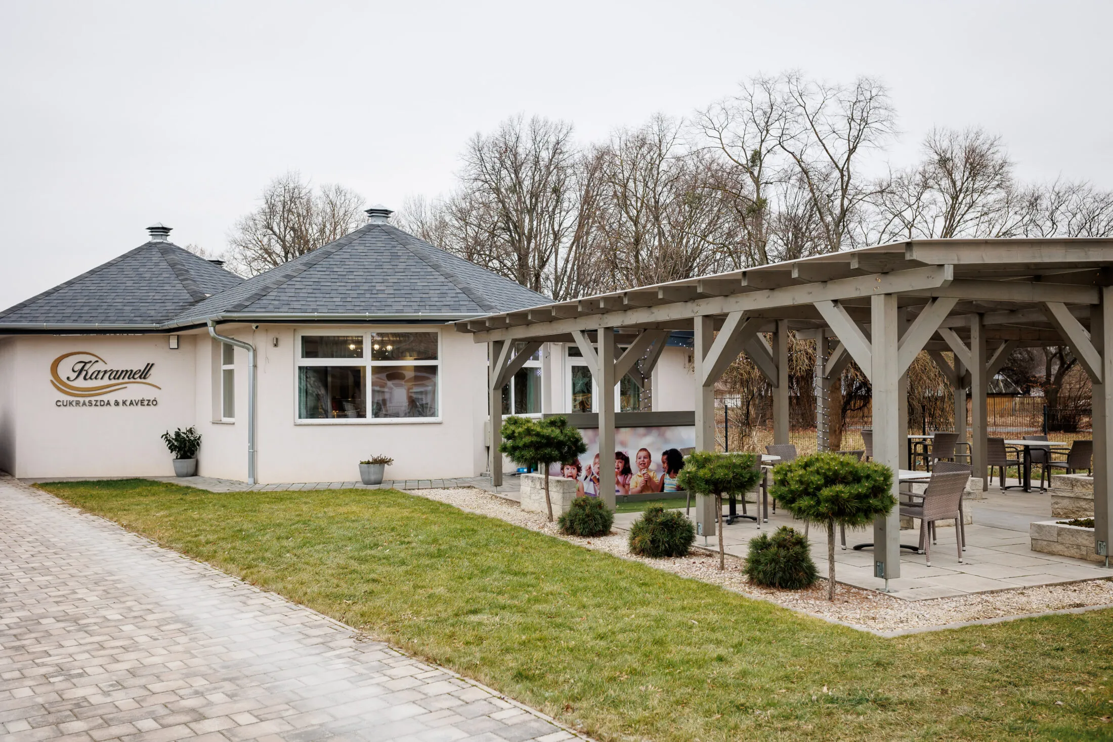 karamell-cukraszda