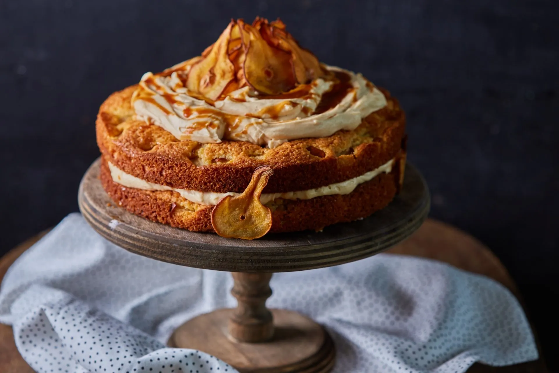 Körte torta sós karamell krémmel
