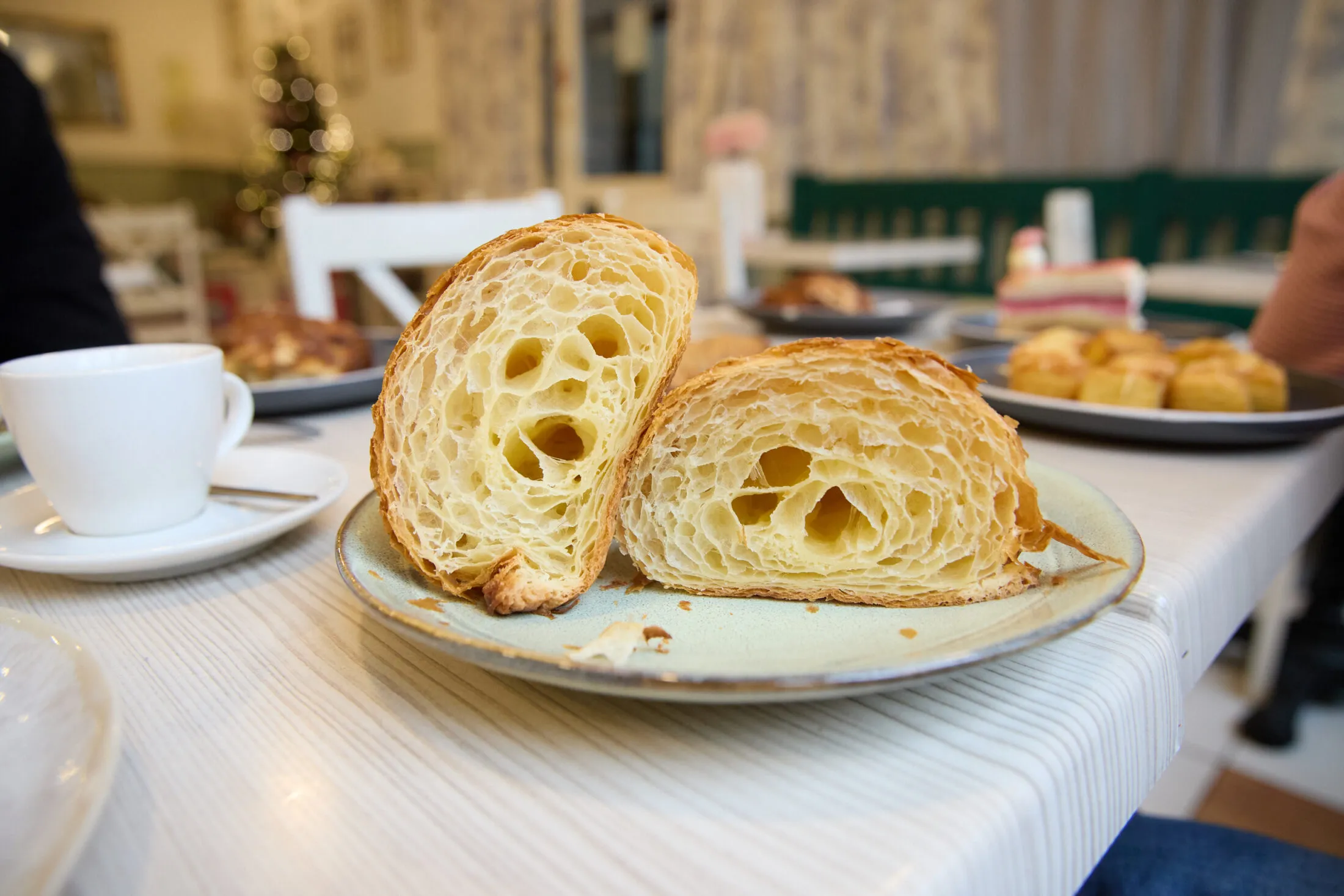 g&d kézműves cukrászda croissant