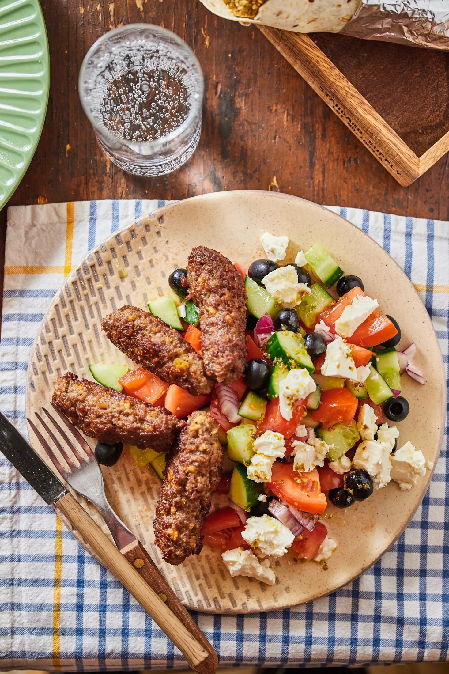 kofte-gorogsalataval