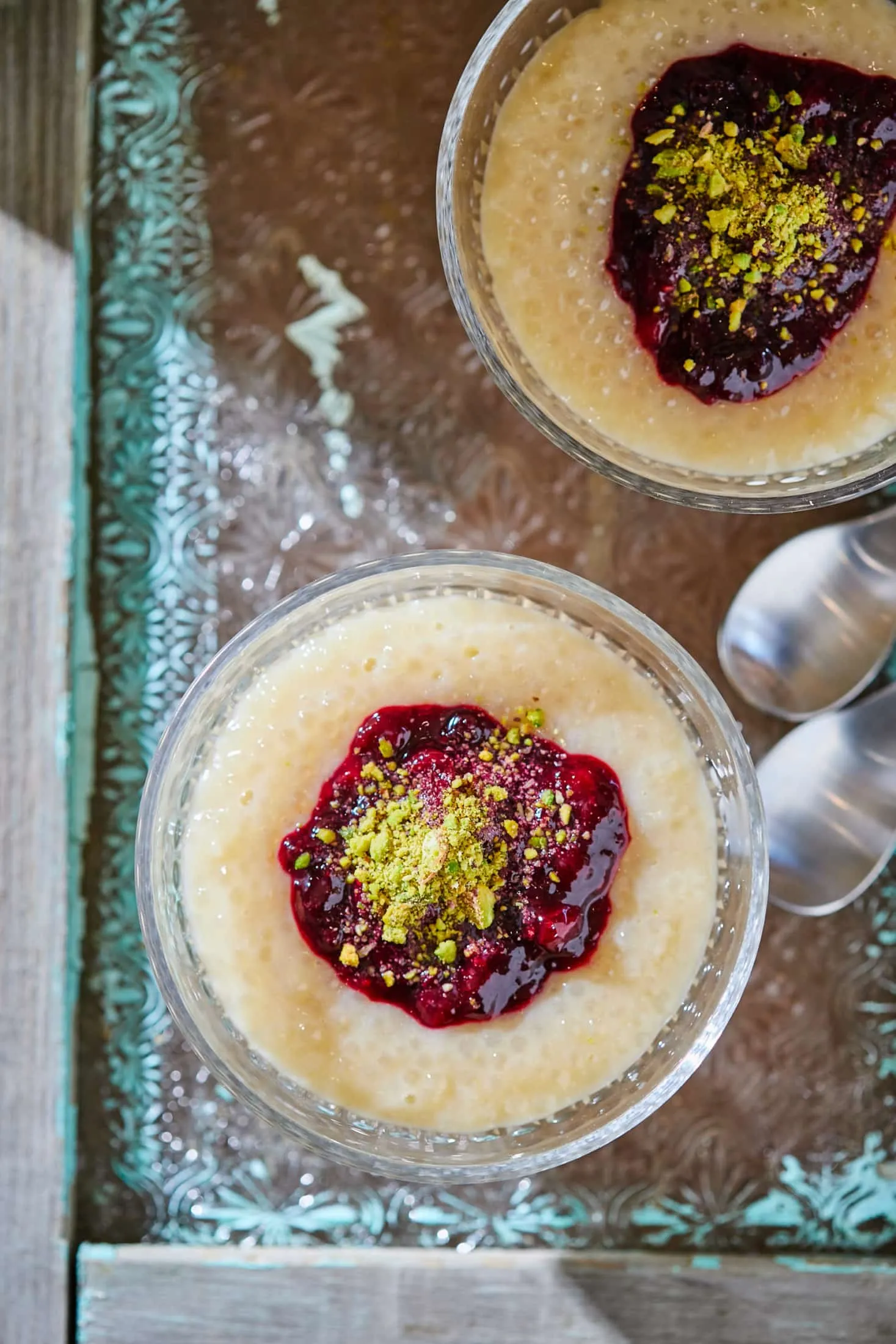 kokusztejes-tapioka-puding-erdei-gyumolccsel