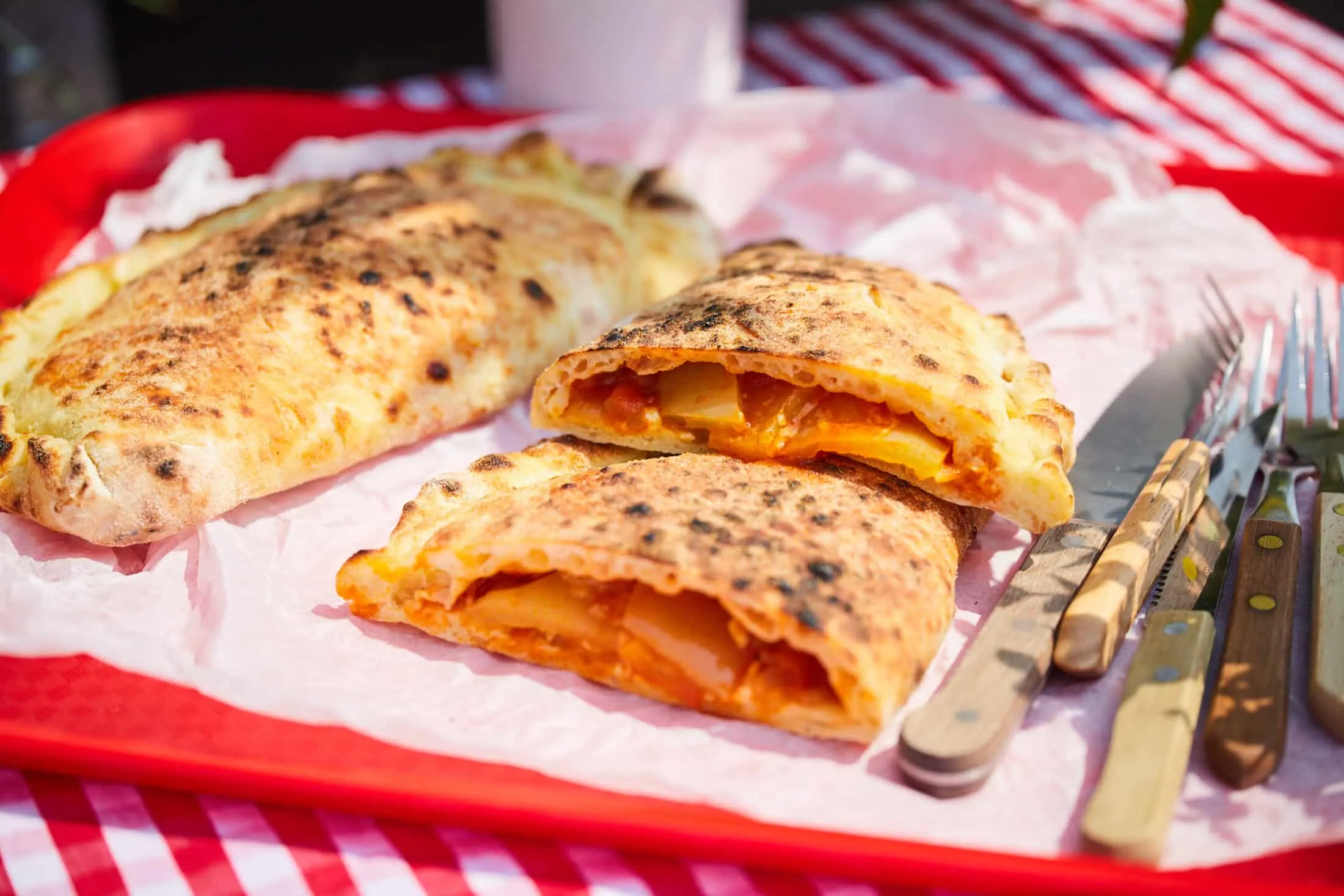lecsos-calzone