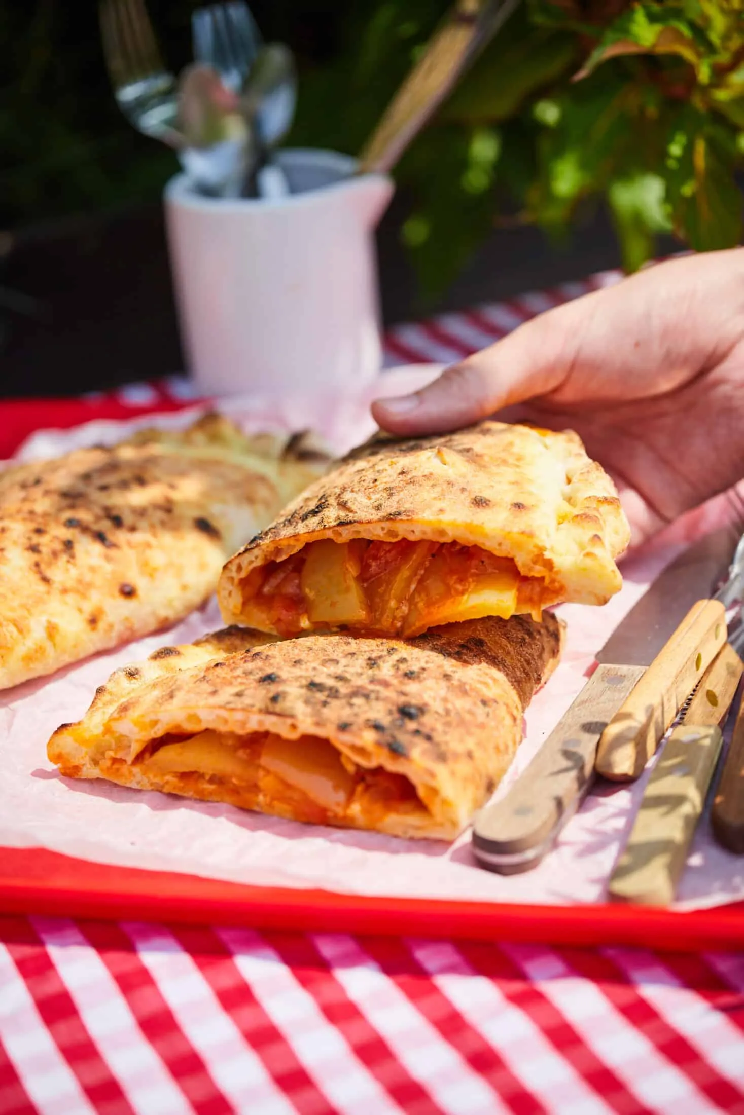 lecsos-calzone
