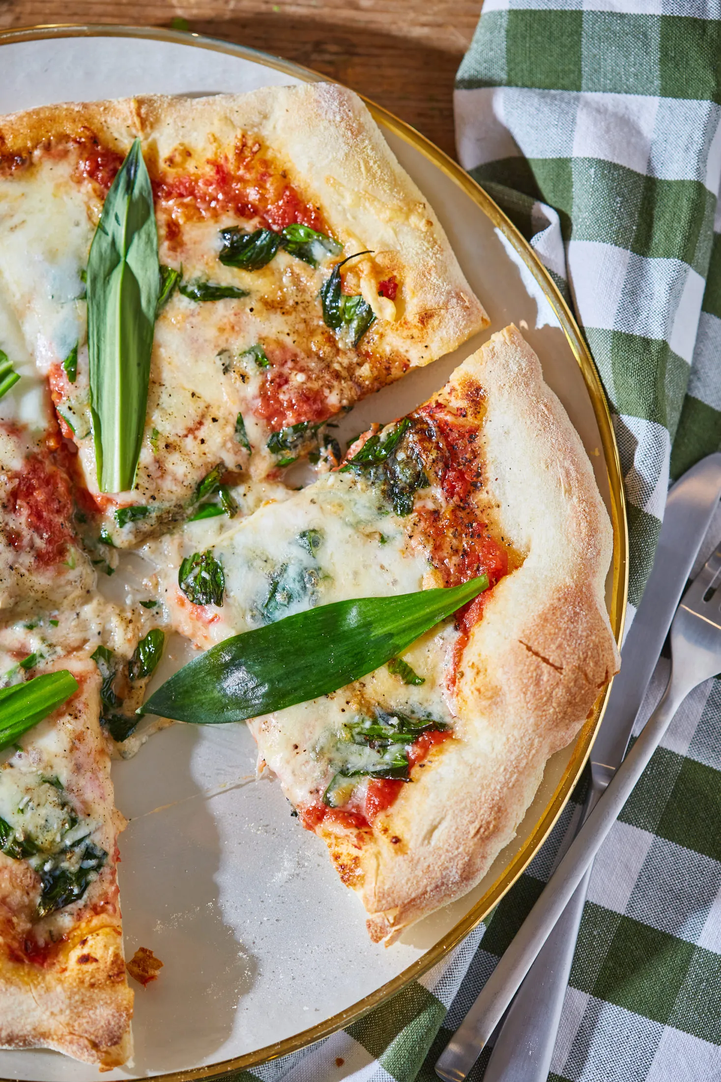 medvehagymás pizza