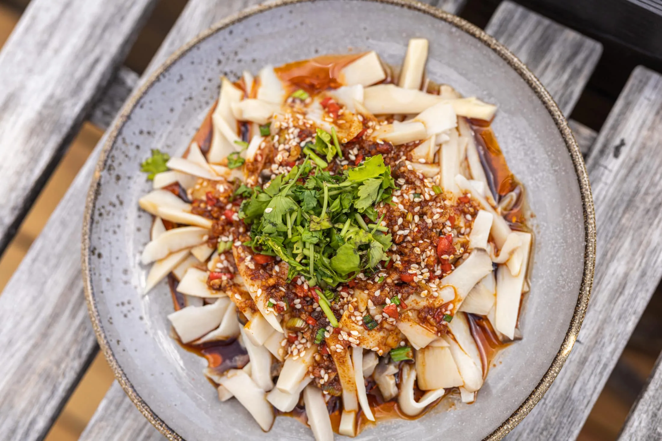 mengyi-chilis-gombasalataja