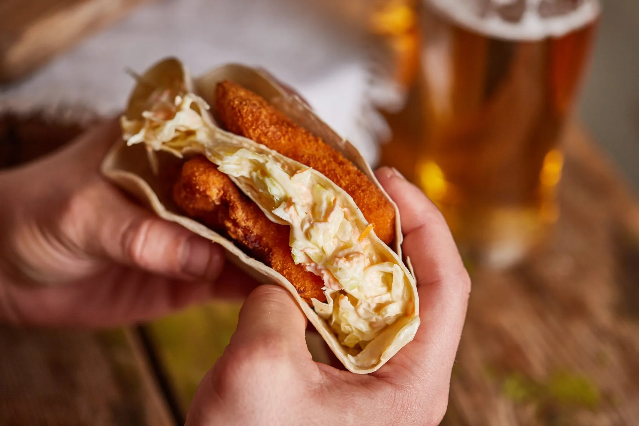 Mirelit rántott húsos tortilla coleslaw salátával