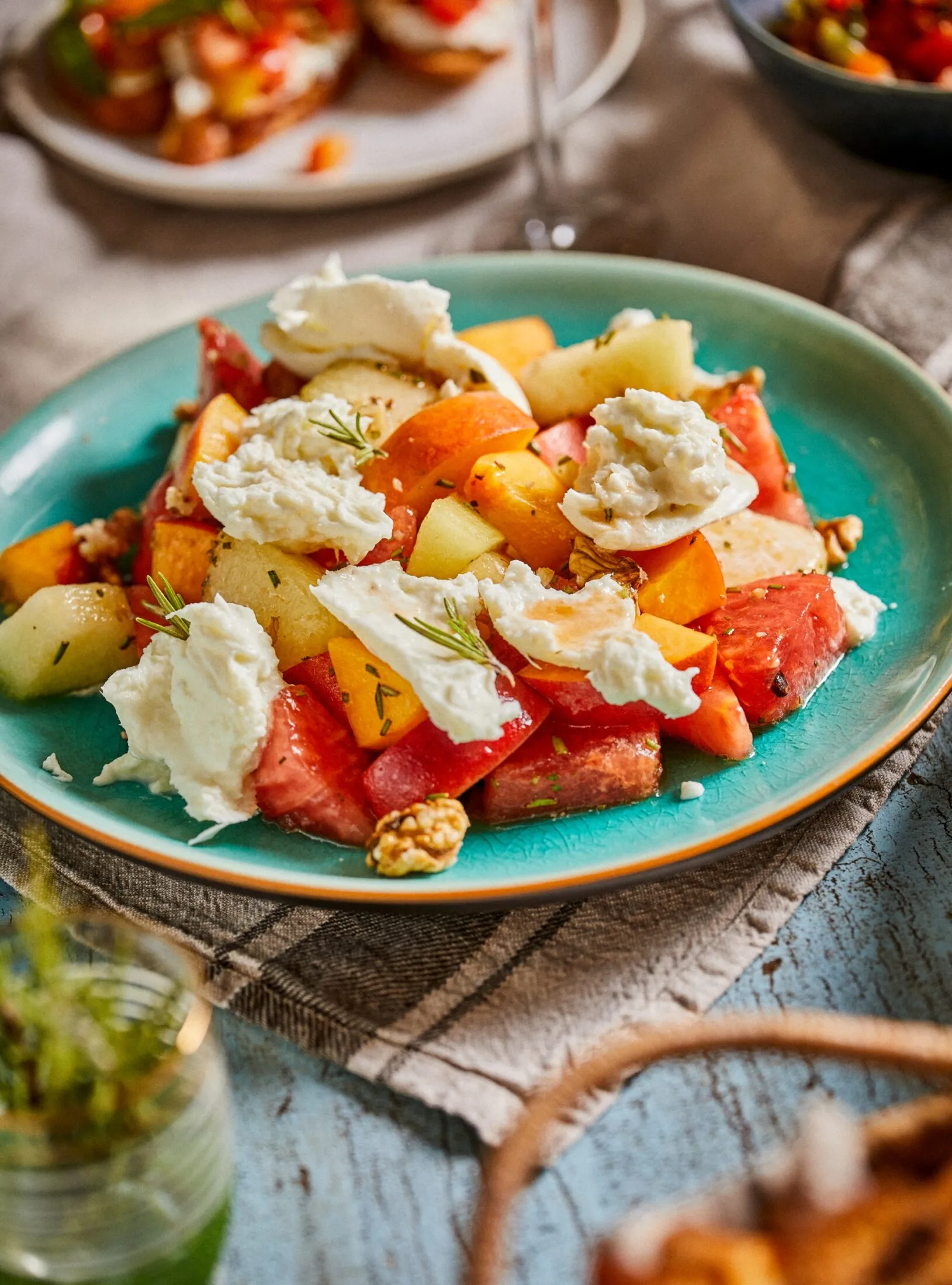 mozzarellas-dinnyesalata-2
