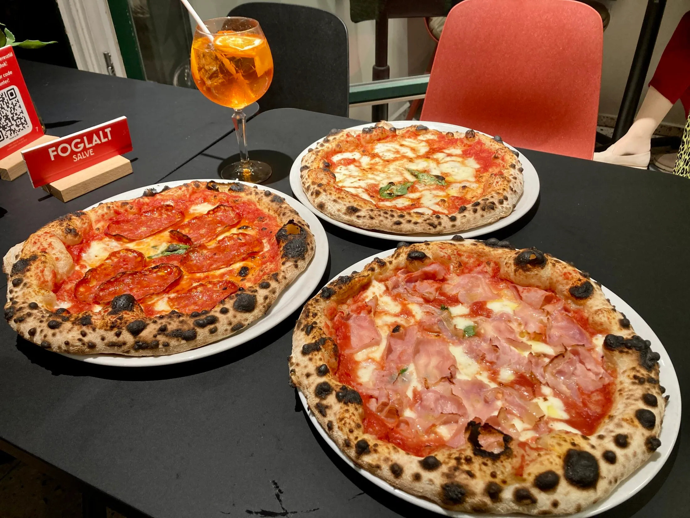 napolyi-pizzeriak-ejszakaja-2023