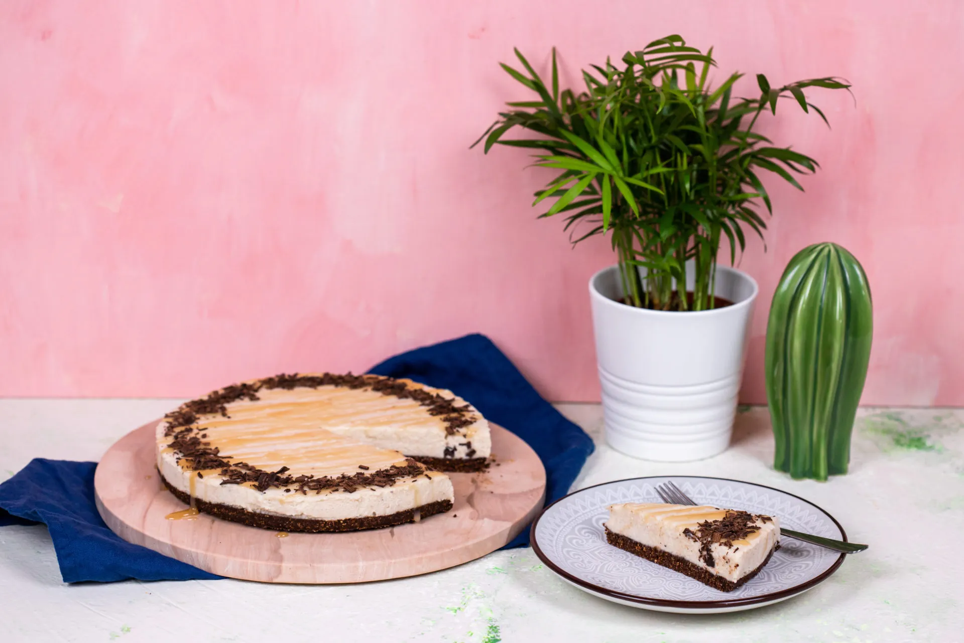 Sós karamellás vegán sajttorta