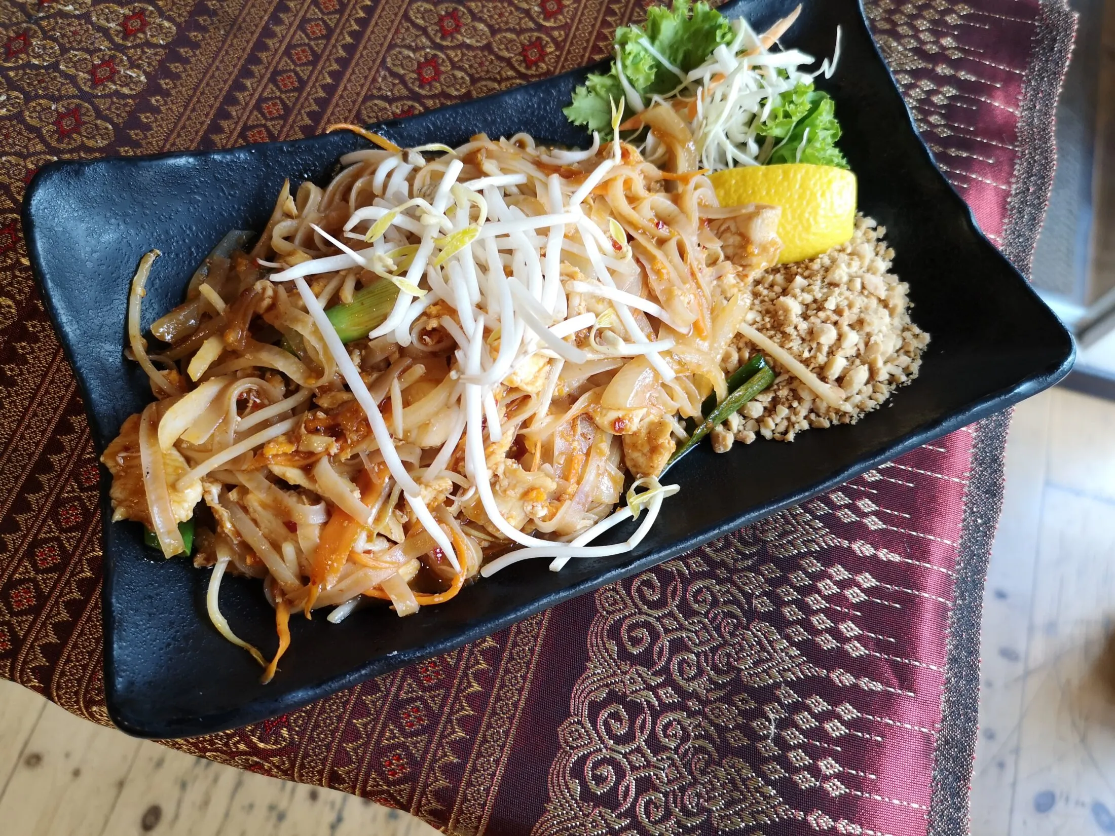 padthai parázs presszó
