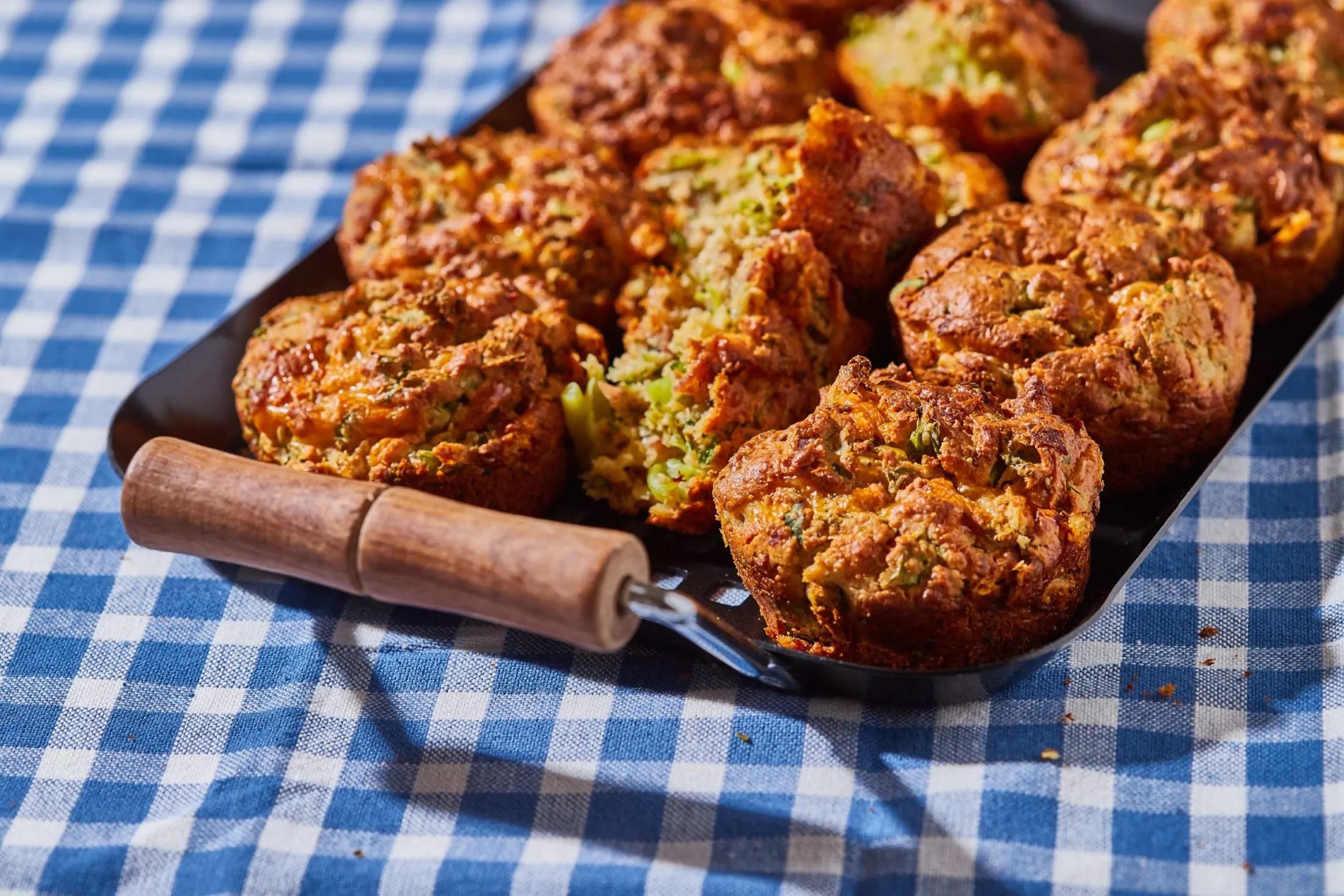 Pármai sonkás-brokkolis zabmuffin