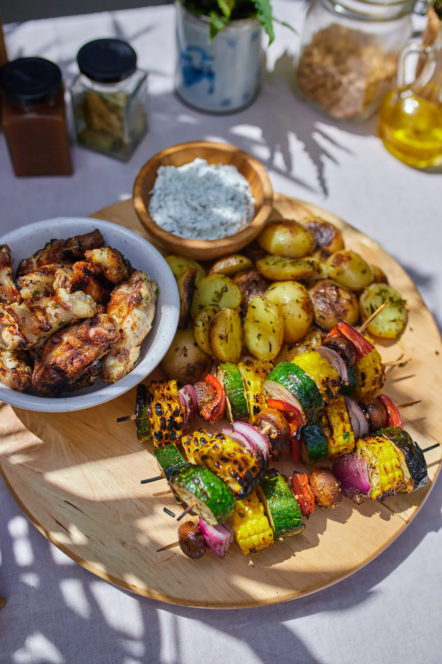parmezanos-grillezett-csirkeszarny-zoldsegnyarssal-1parmezanos-grillezett-csirkeszarny-zoldsegnyarssal