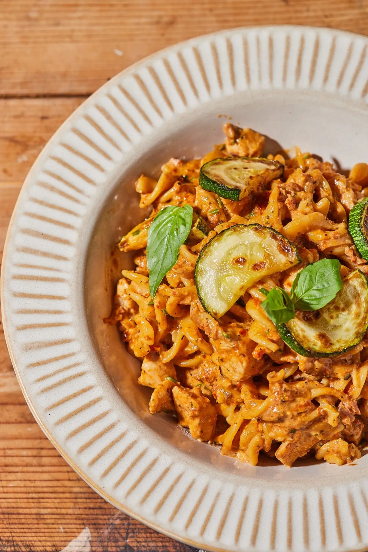 Pesztós-csirkés fusilli cukkinivel