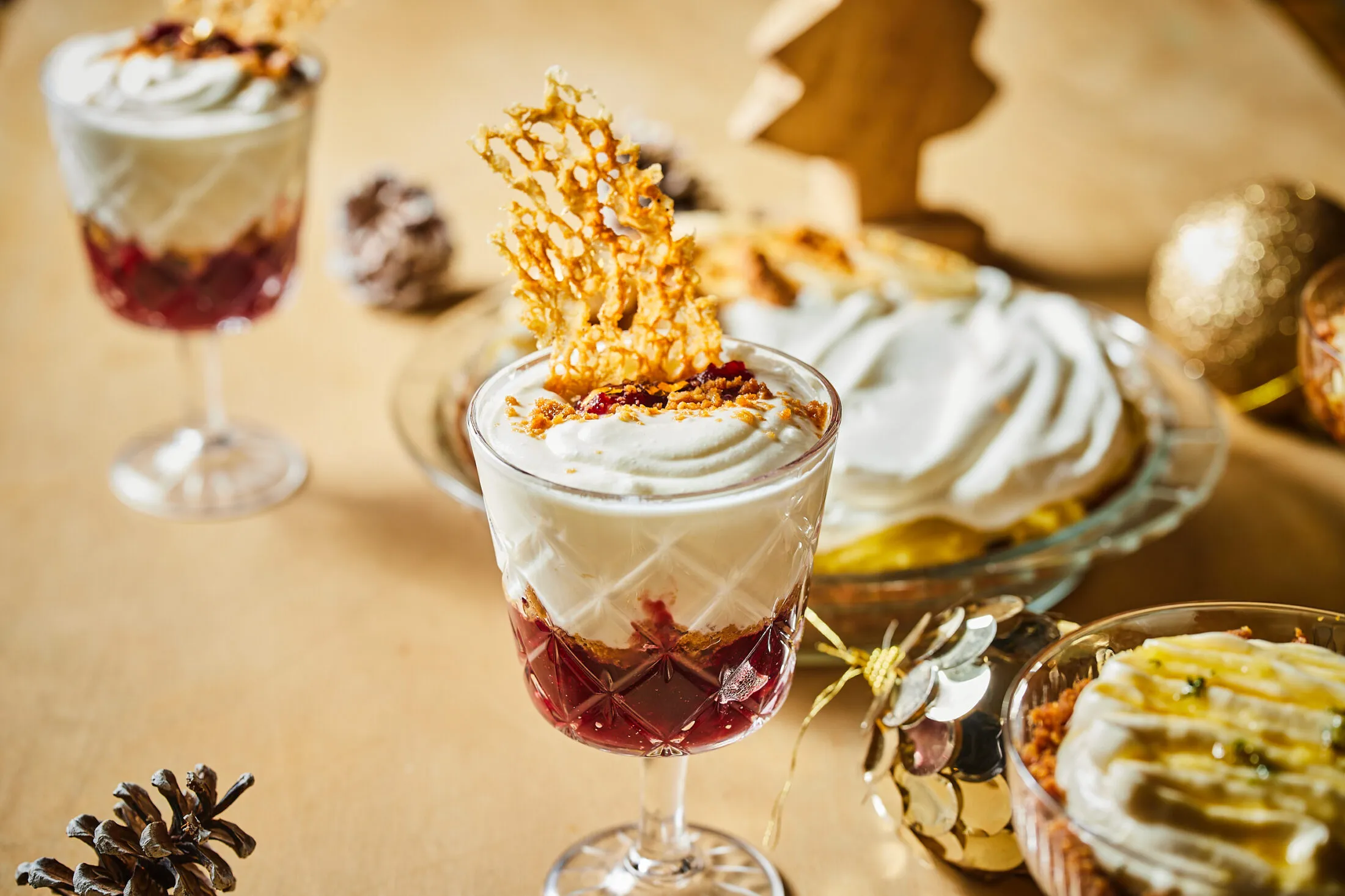 pezsgos-syllabub-vorosboros-meggykompottal