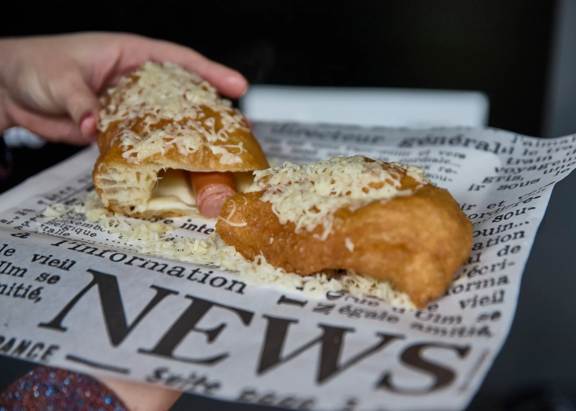 Virslivel töltött lángos a PG's lángos kínálatában
