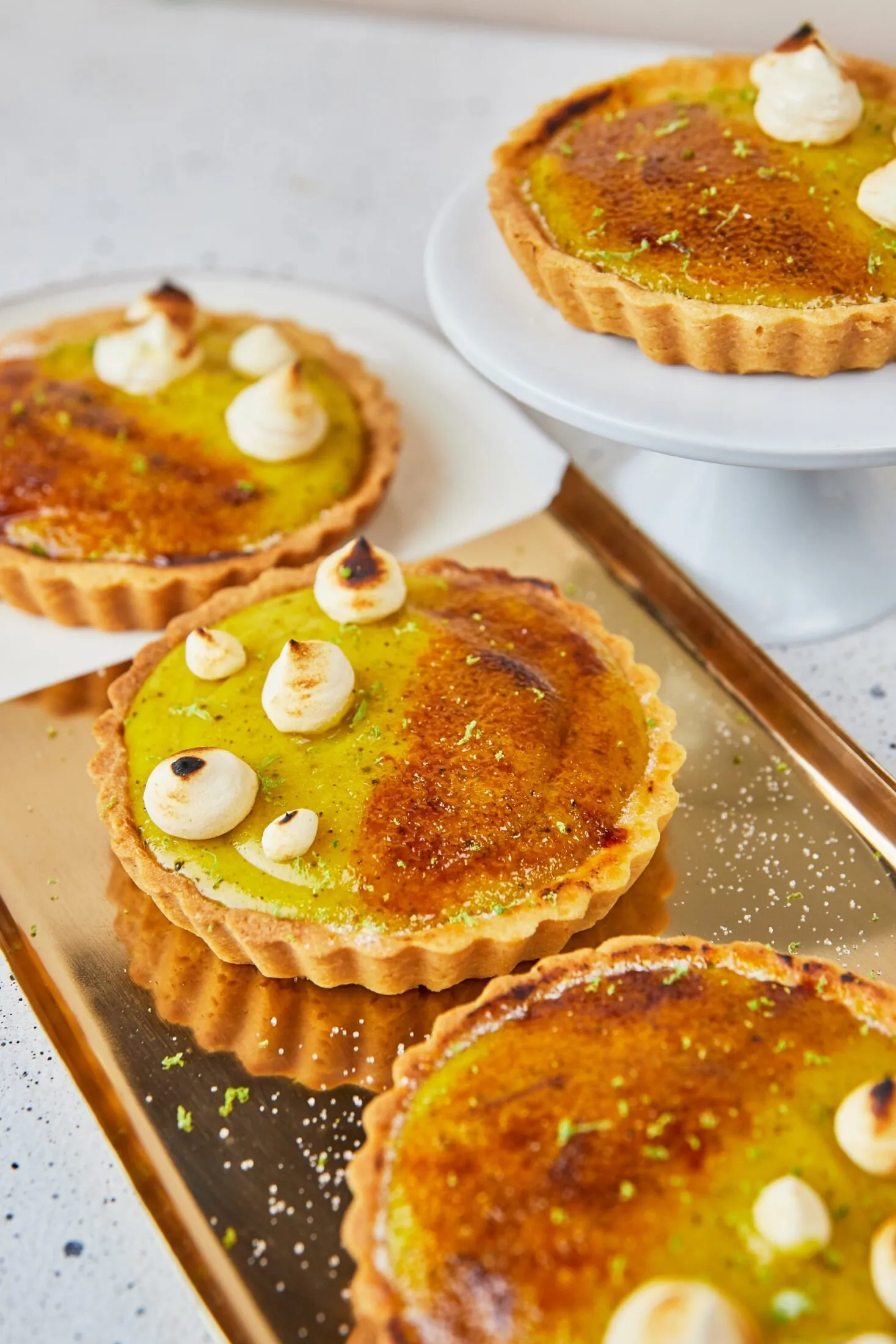 Pikáns matcha teás lime curd tart