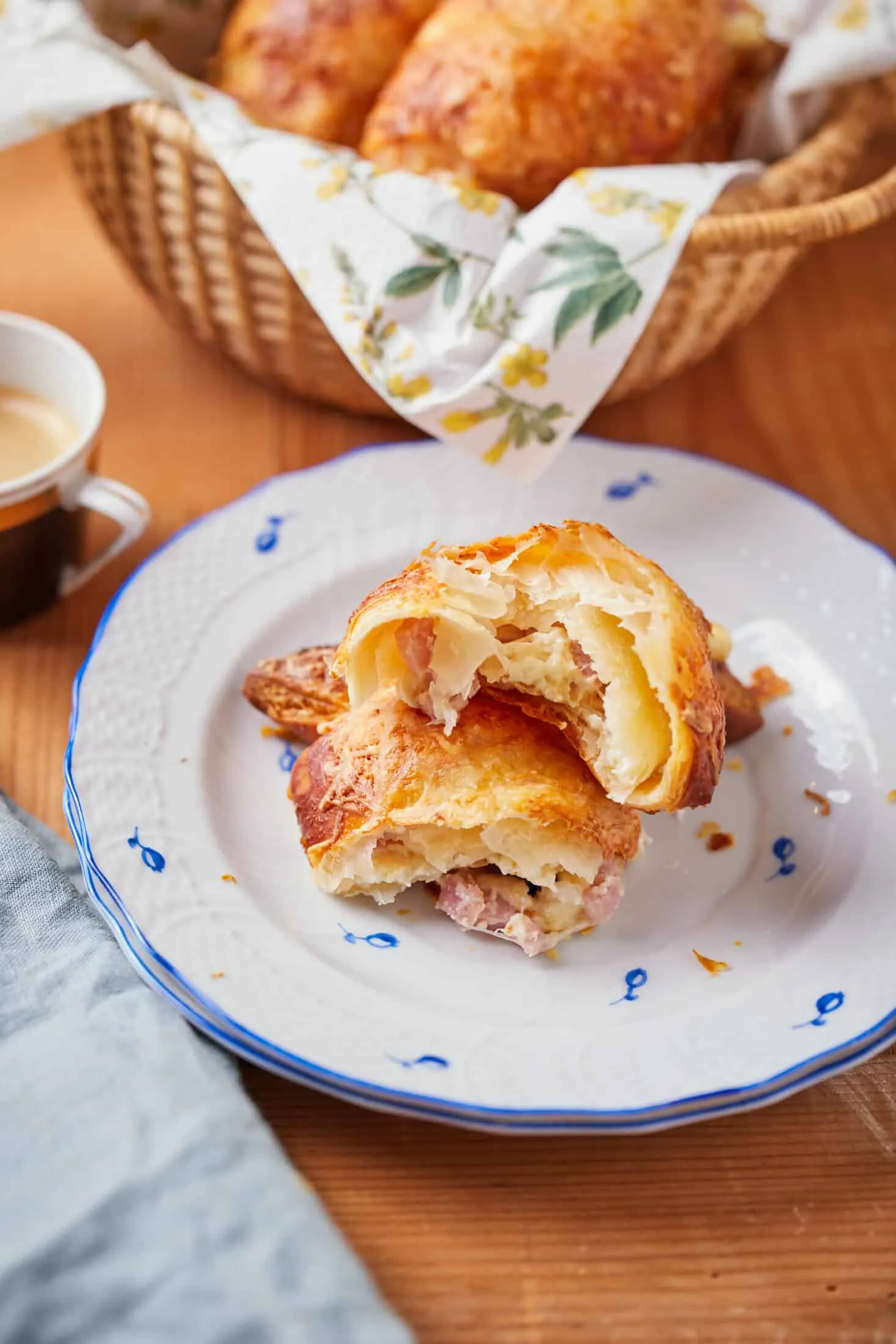 sajtos-sonkas-croissant-5