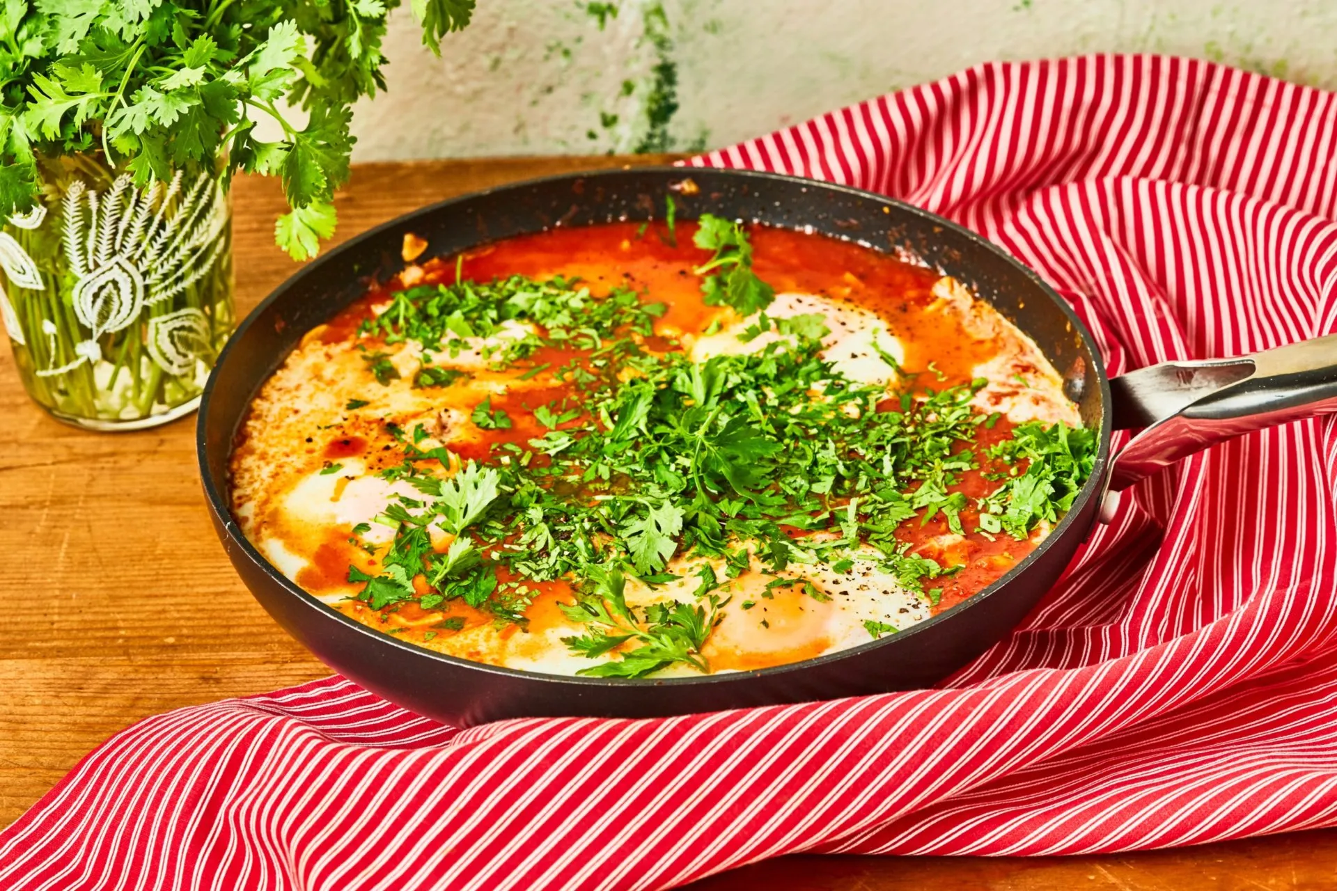 Csicseriborsós shakshuka