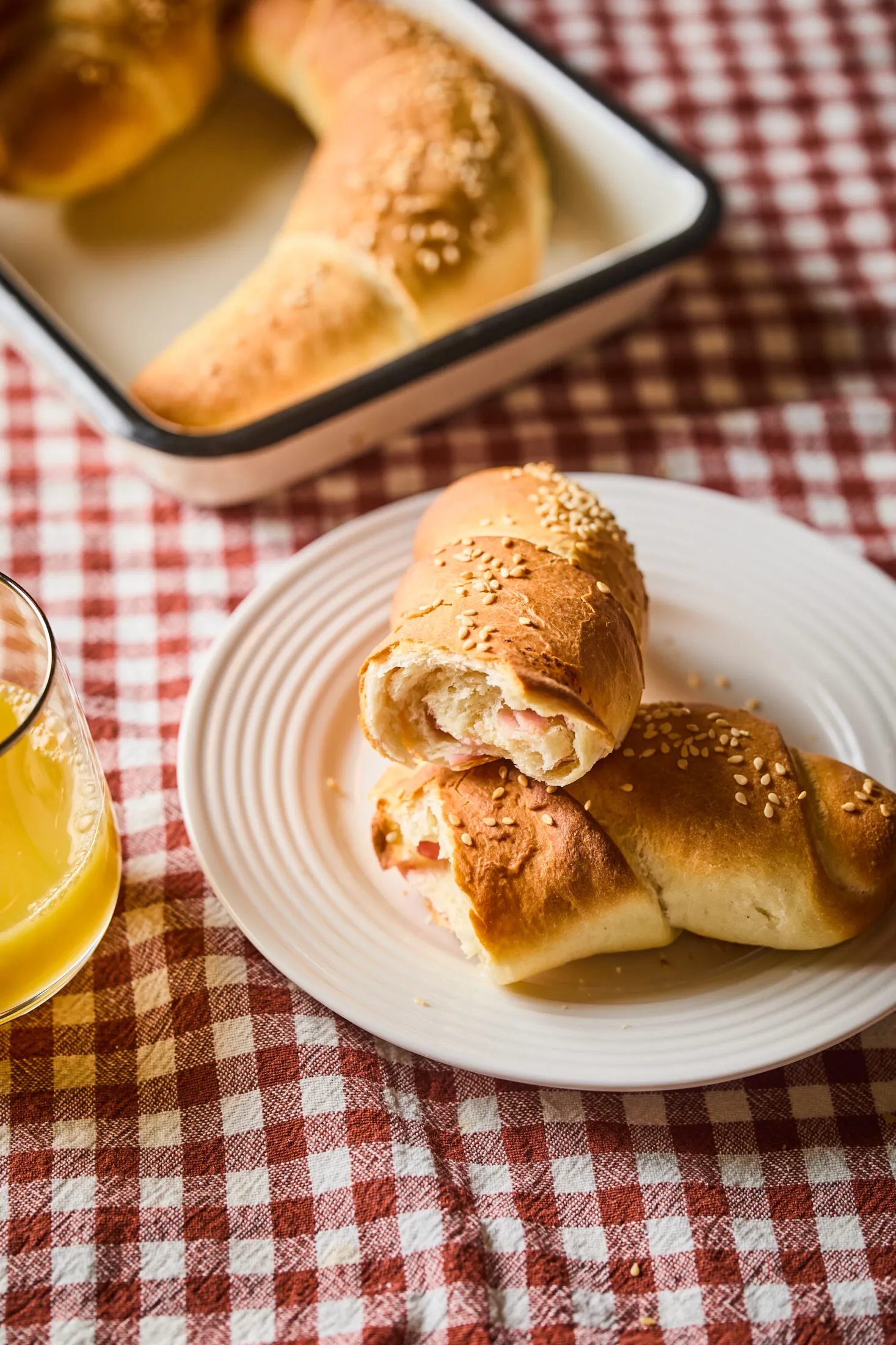 Sonkás kelt kifli recept képpel
