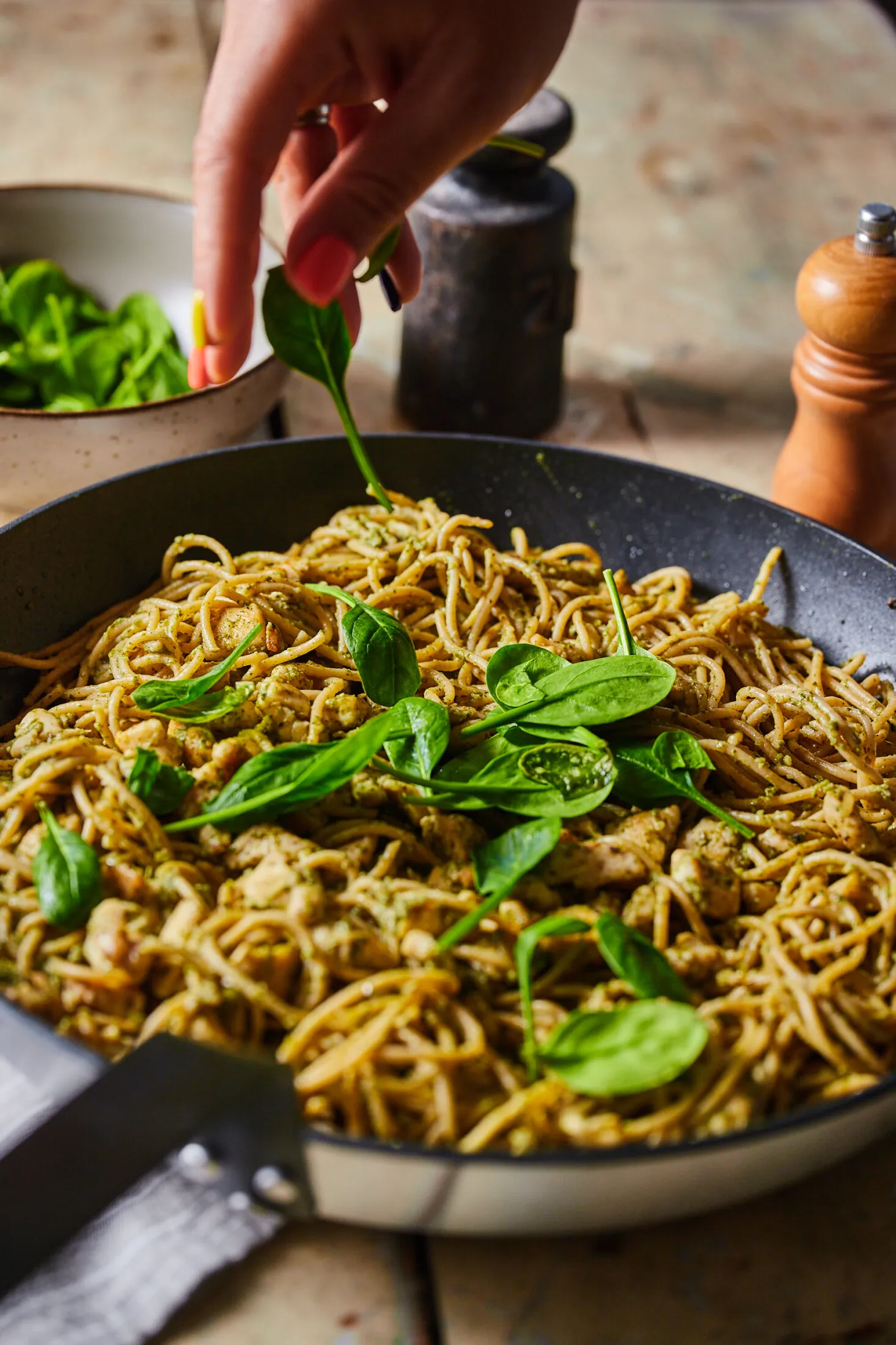 spenotos-iros-spagetti-csirkevel