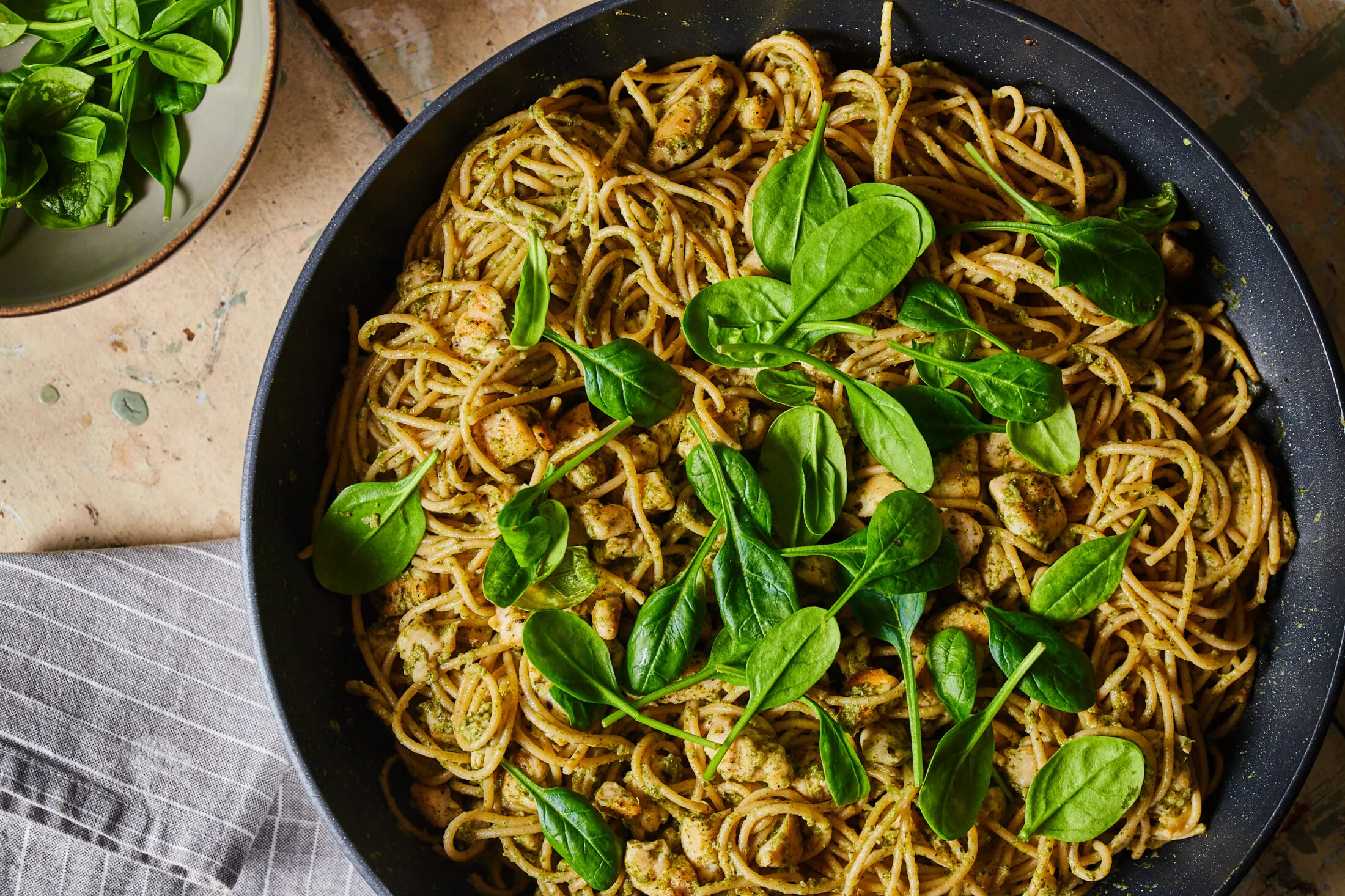 spenotos-iros-spagetti-csirkevel