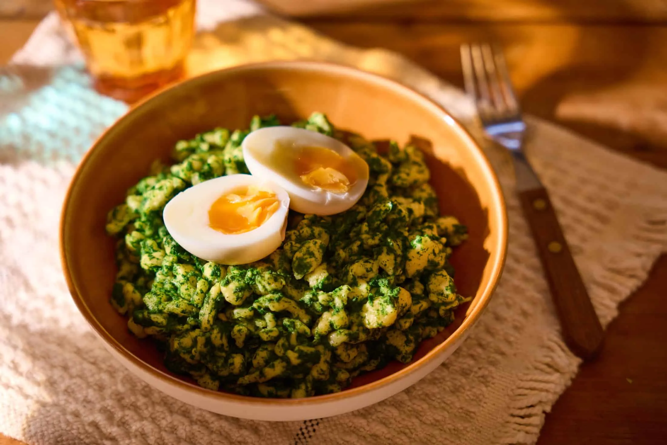 spenotos-nokedli-tojassal (2)