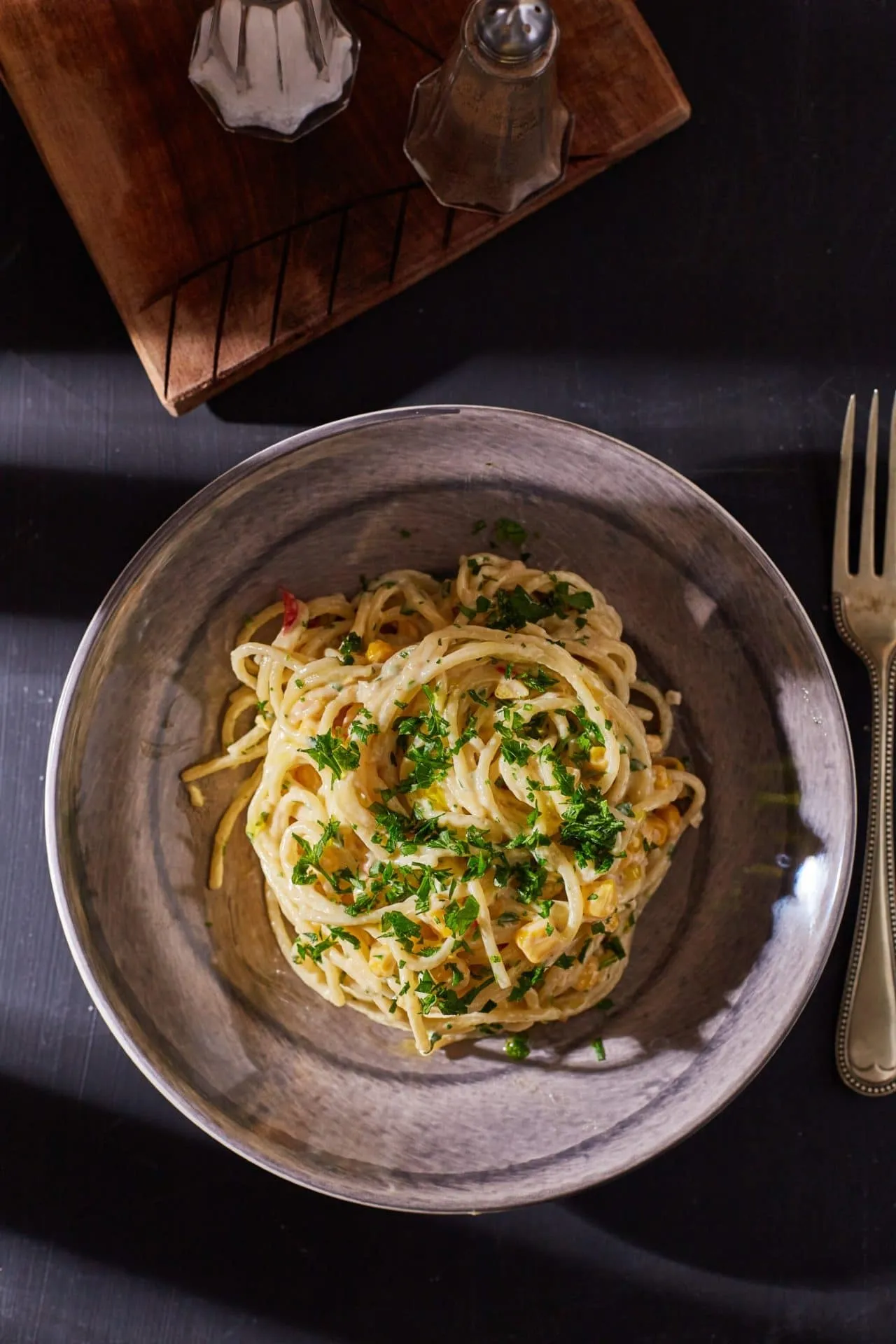 tejszínes-chilis-kukoricás spagetti
