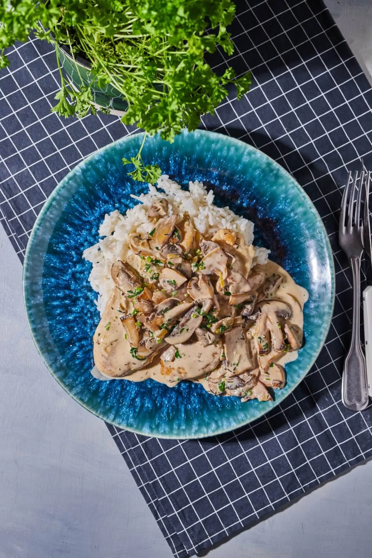 Tejszínes gombás csirke recept, avagy tejszínes csirkemell gombával